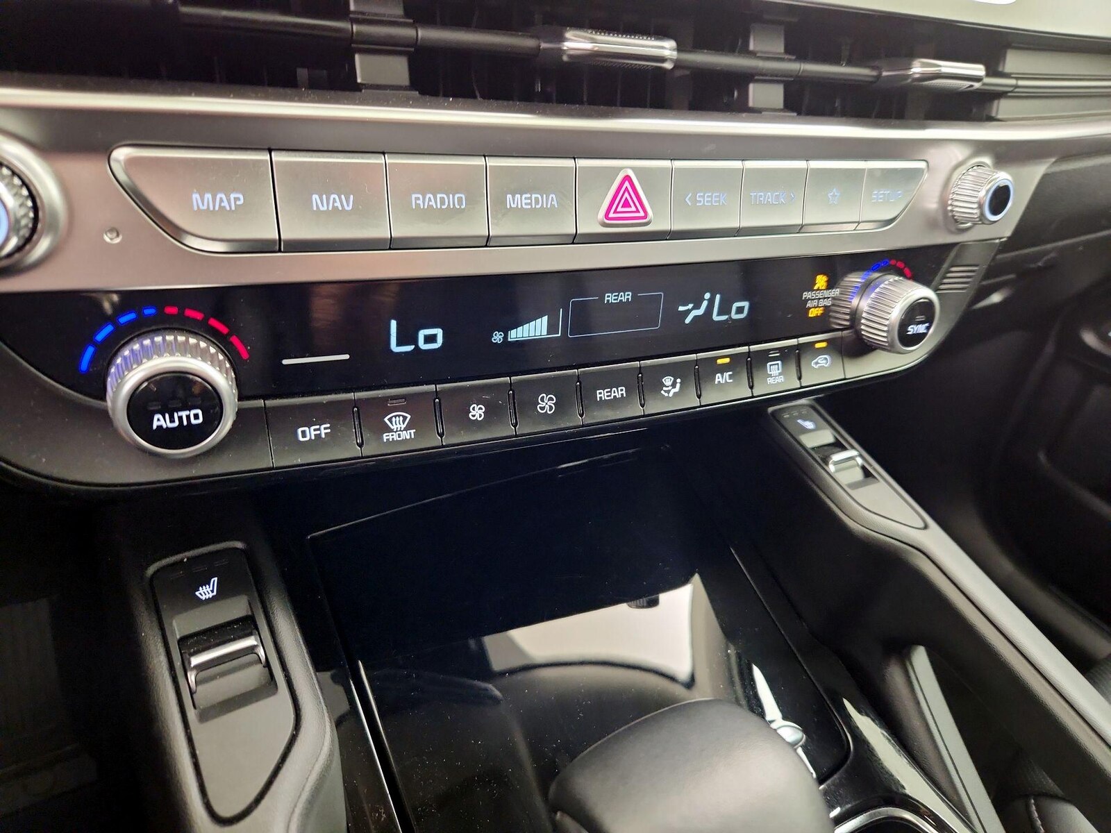 2025 Kia Telluride S - Photo 18