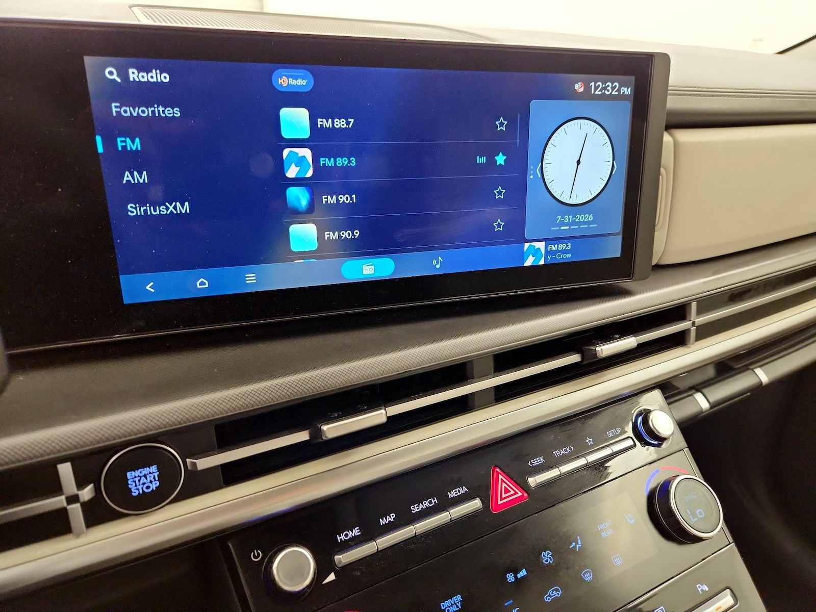 2025 Hyundai Santa Fe SEL - Photo 16