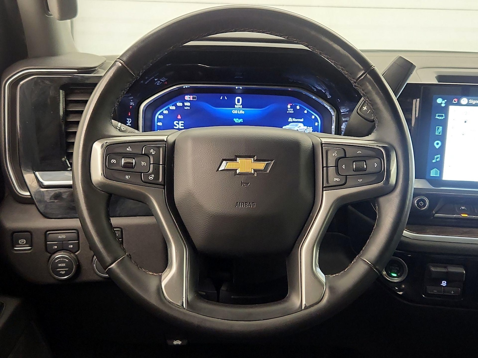 2025 Chevrolet Silverado 1500 LT - Photo 11