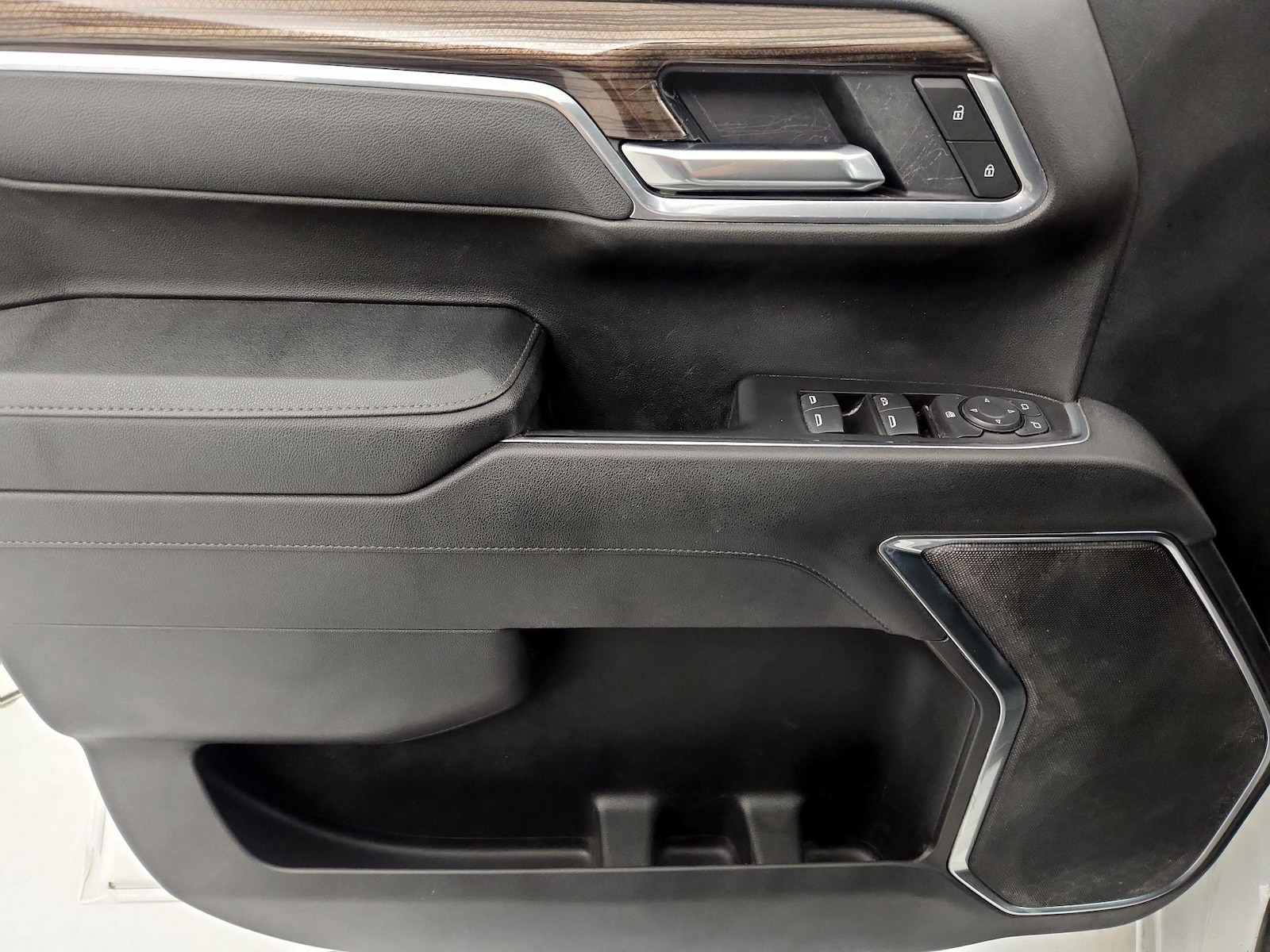 2025 Chevrolet Silverado 1500 LT - Photo 13
