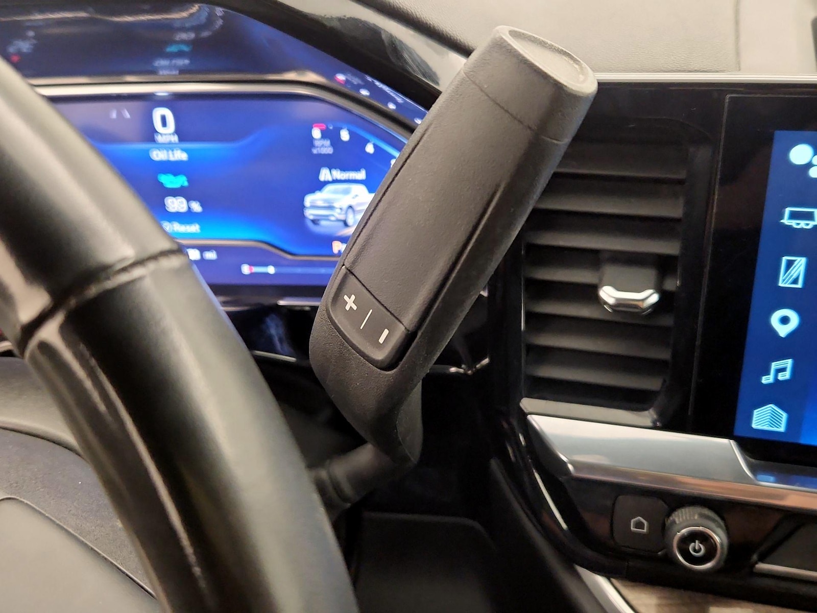 2025 Chevrolet Silverado 1500 LT - Photo 19