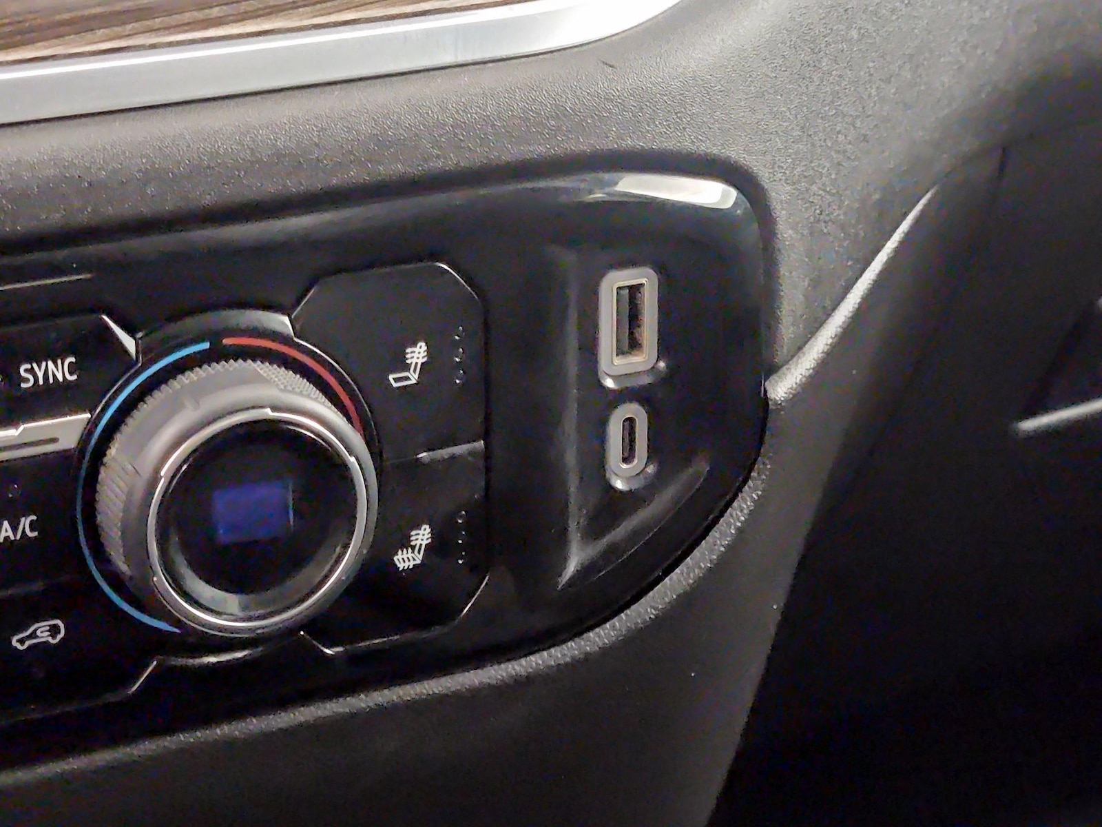 2025 Chevrolet Silverado 1500 LT - Photo 20