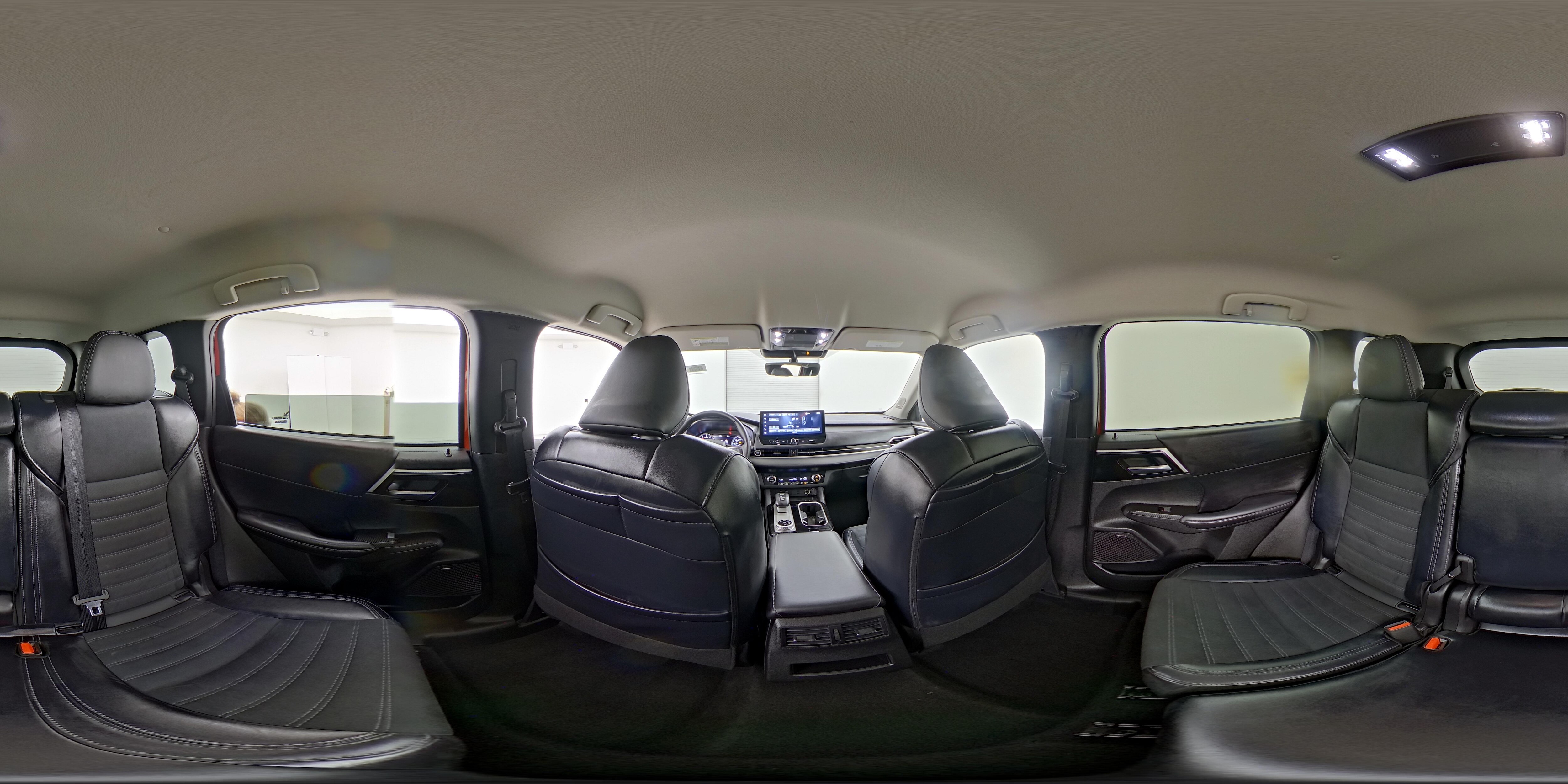 2025 Mitsubishi Outlander SE - Photo 29