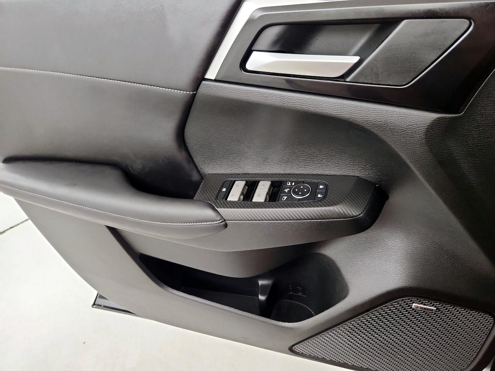 2025 Mitsubishi Outlander SE - Photo 13