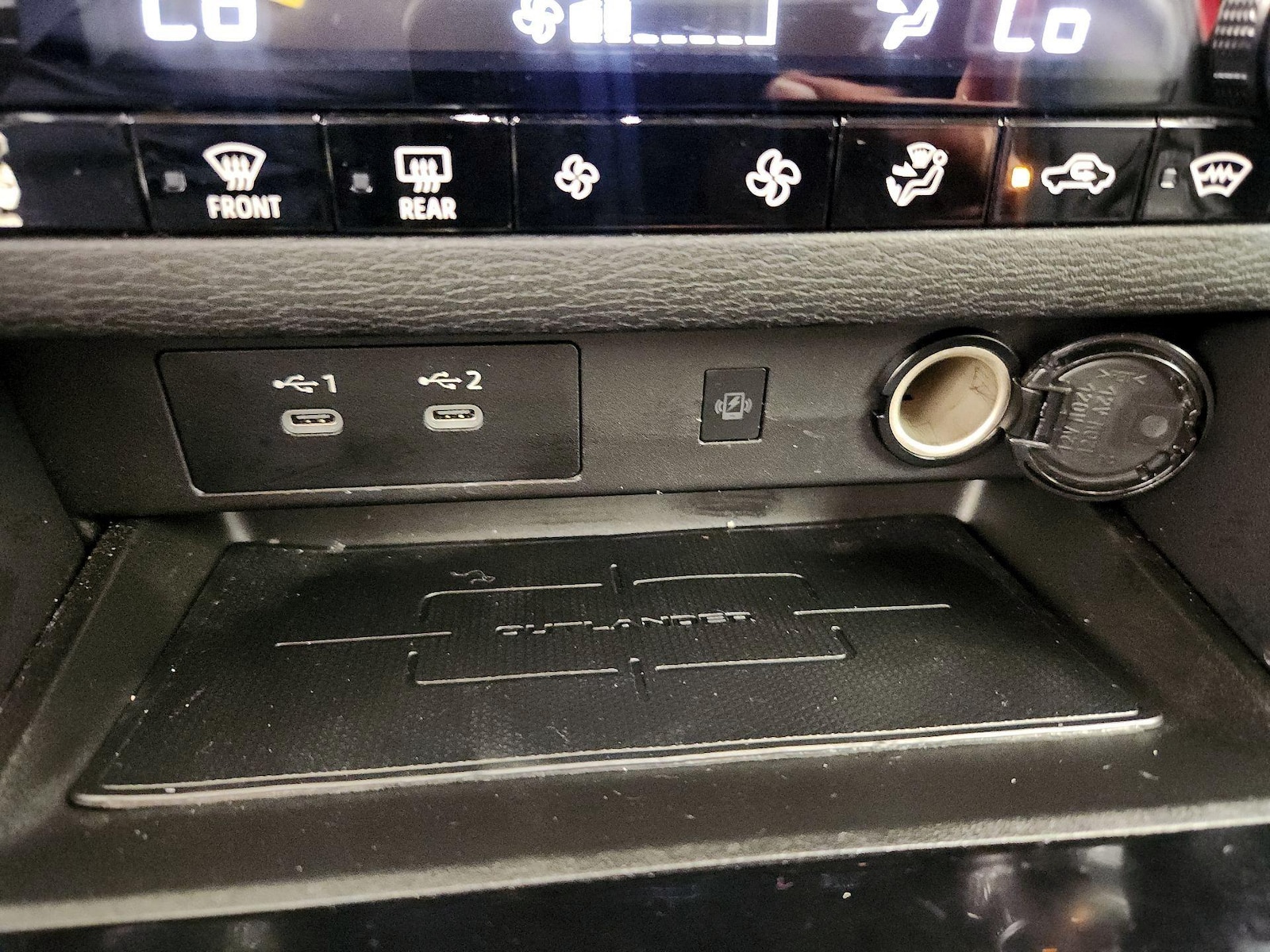 2025 Mitsubishi Outlander SE - Photo 20