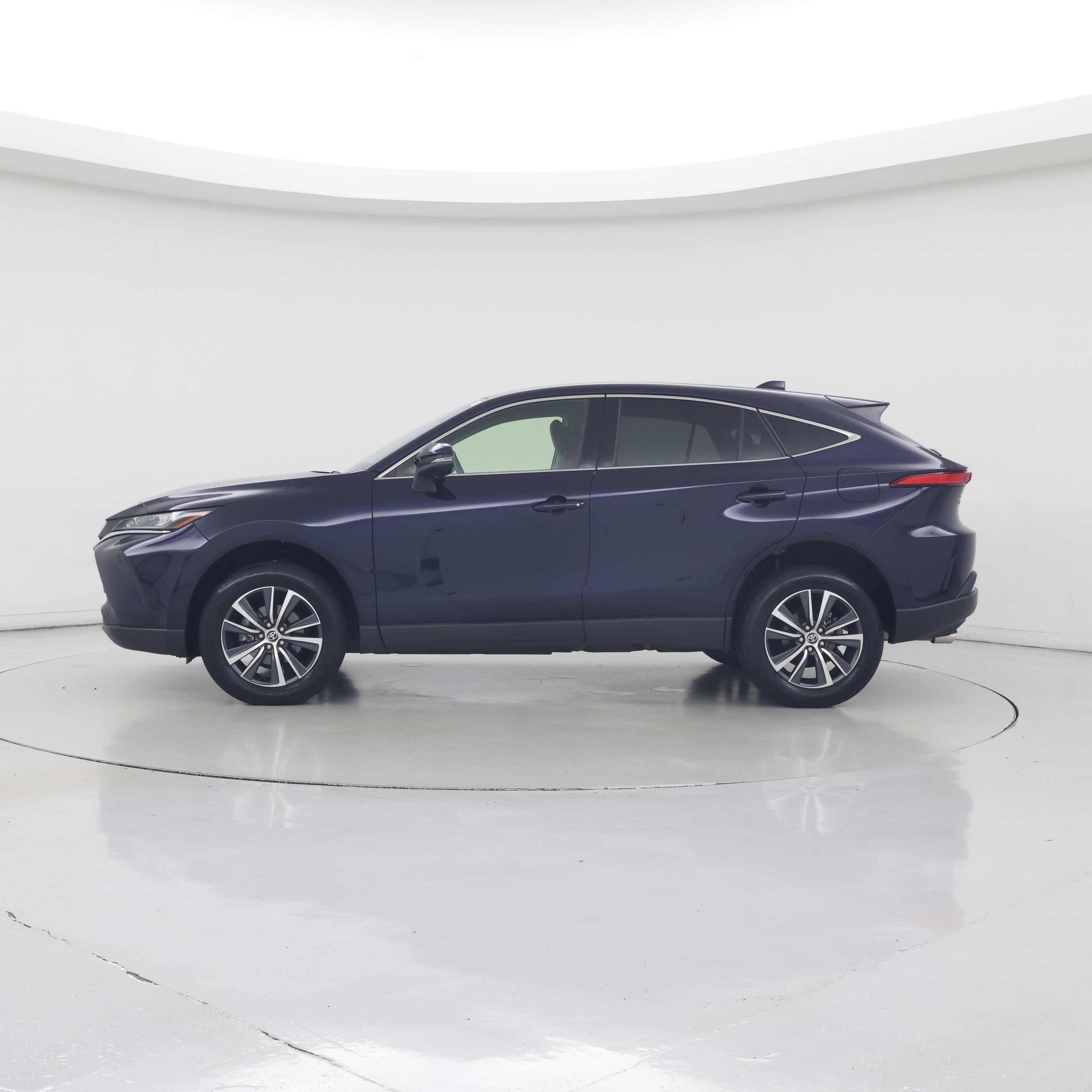Thumbnail: 2022 Toyota Venza - 3
