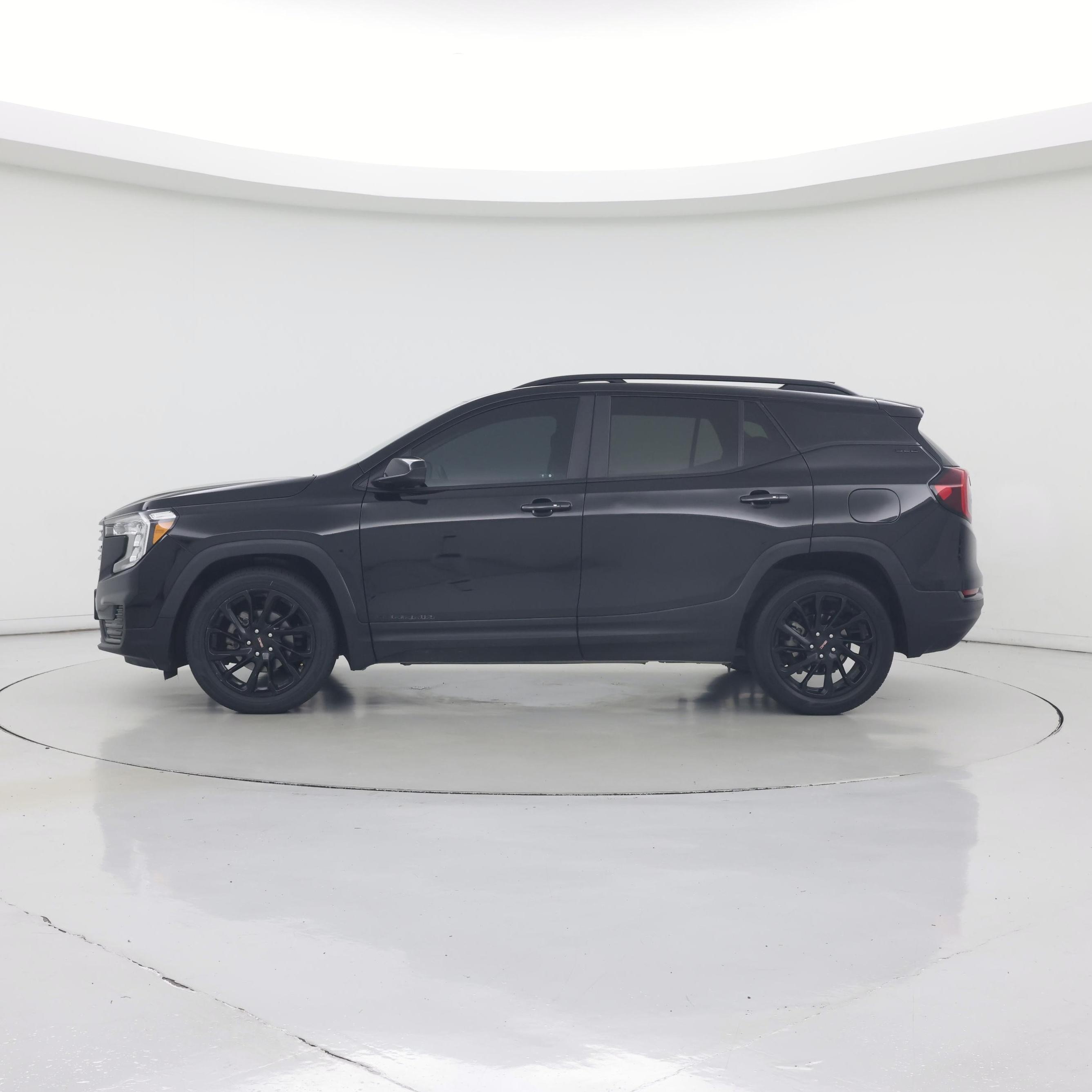 Thumbnail: 2024 GMC Terrain - 3