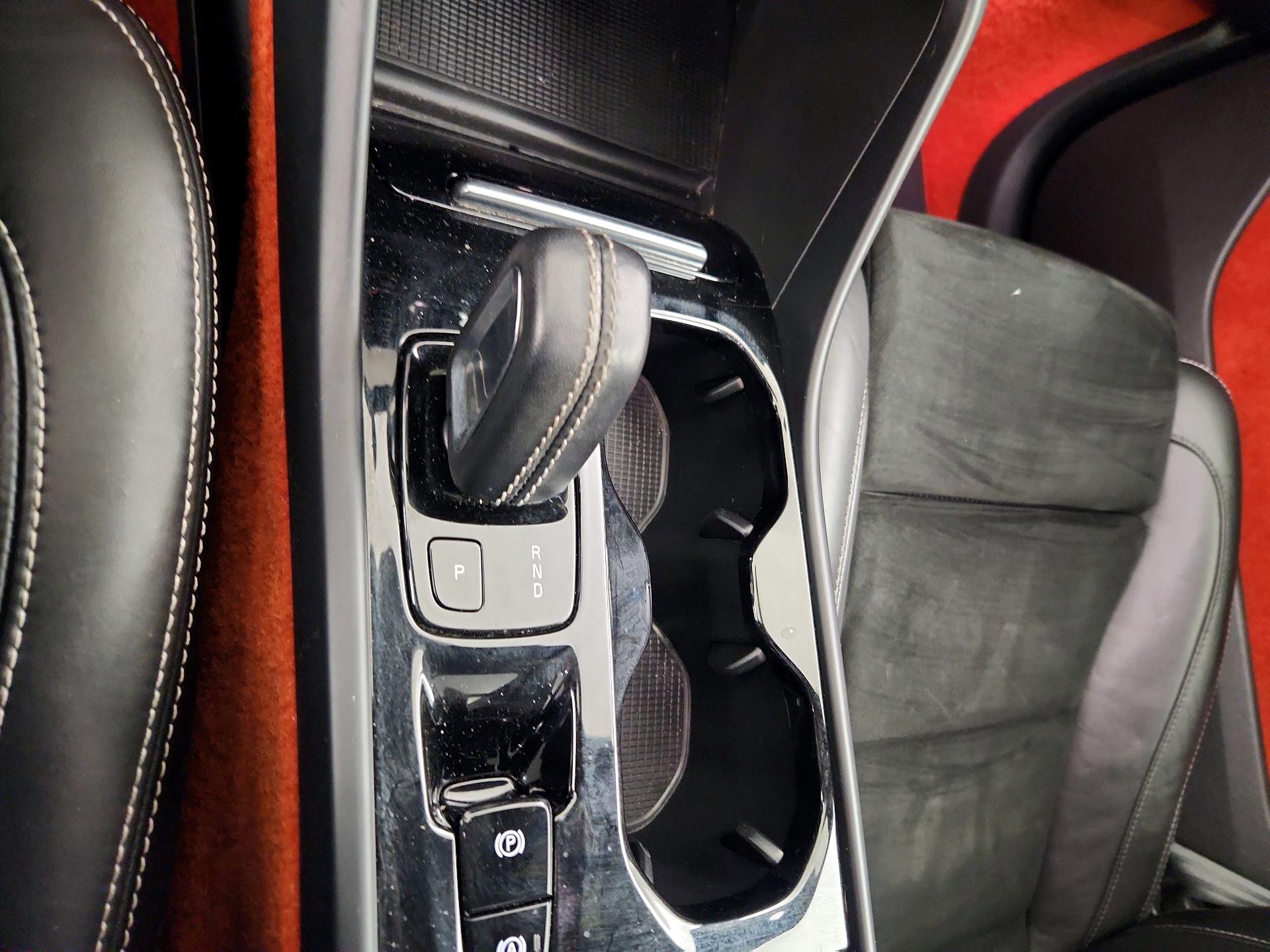 Thumbnail: 2021 Volvo XC40 - 18