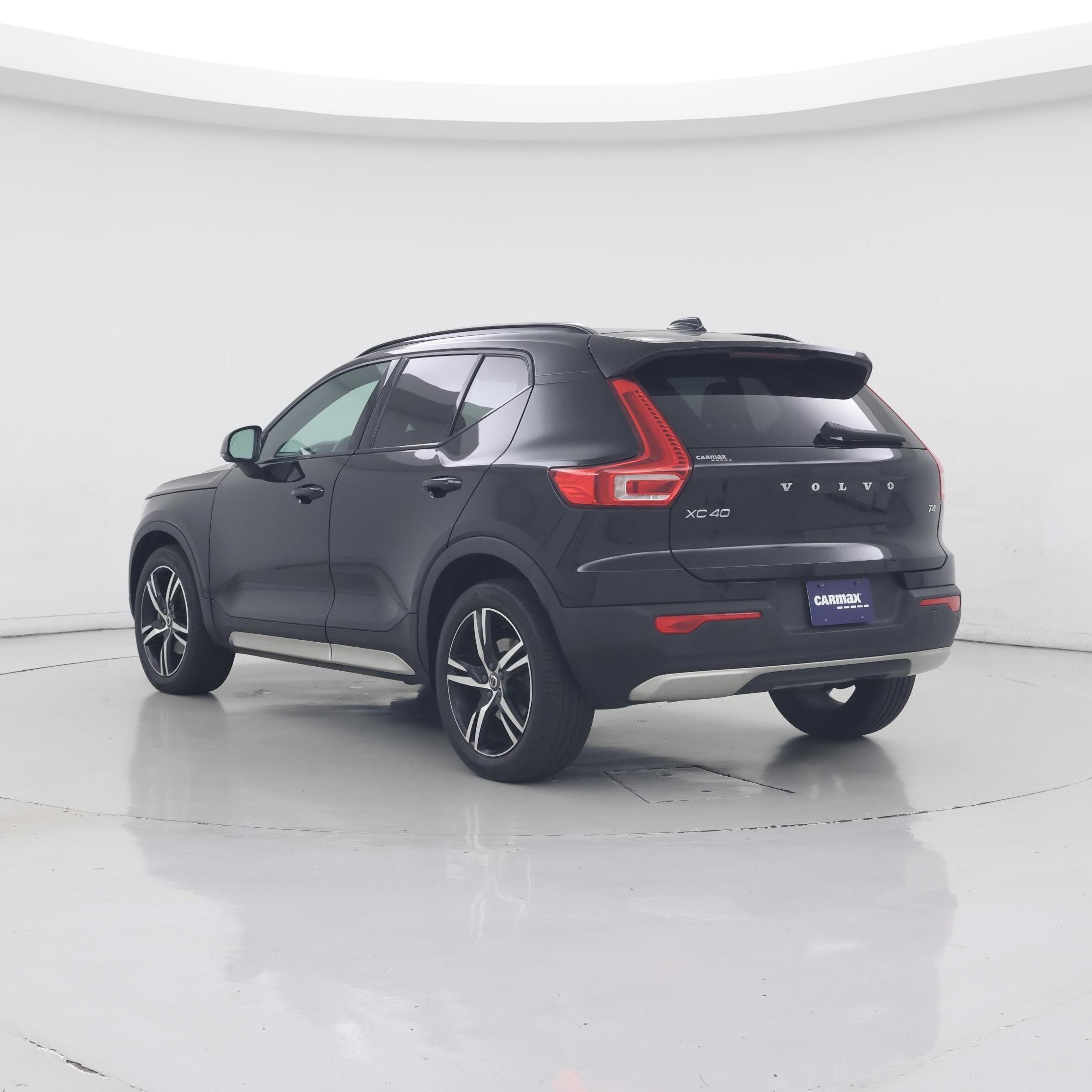Thumbnail: 2021 Volvo XC40 - 2