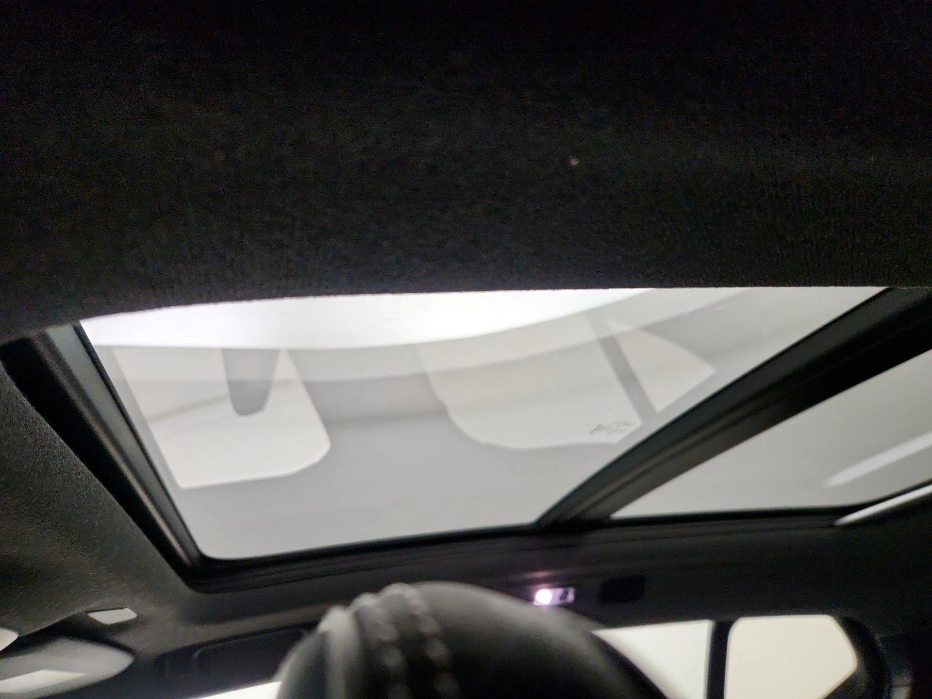 Thumbnail: 2021 Volvo XC40 - 20
