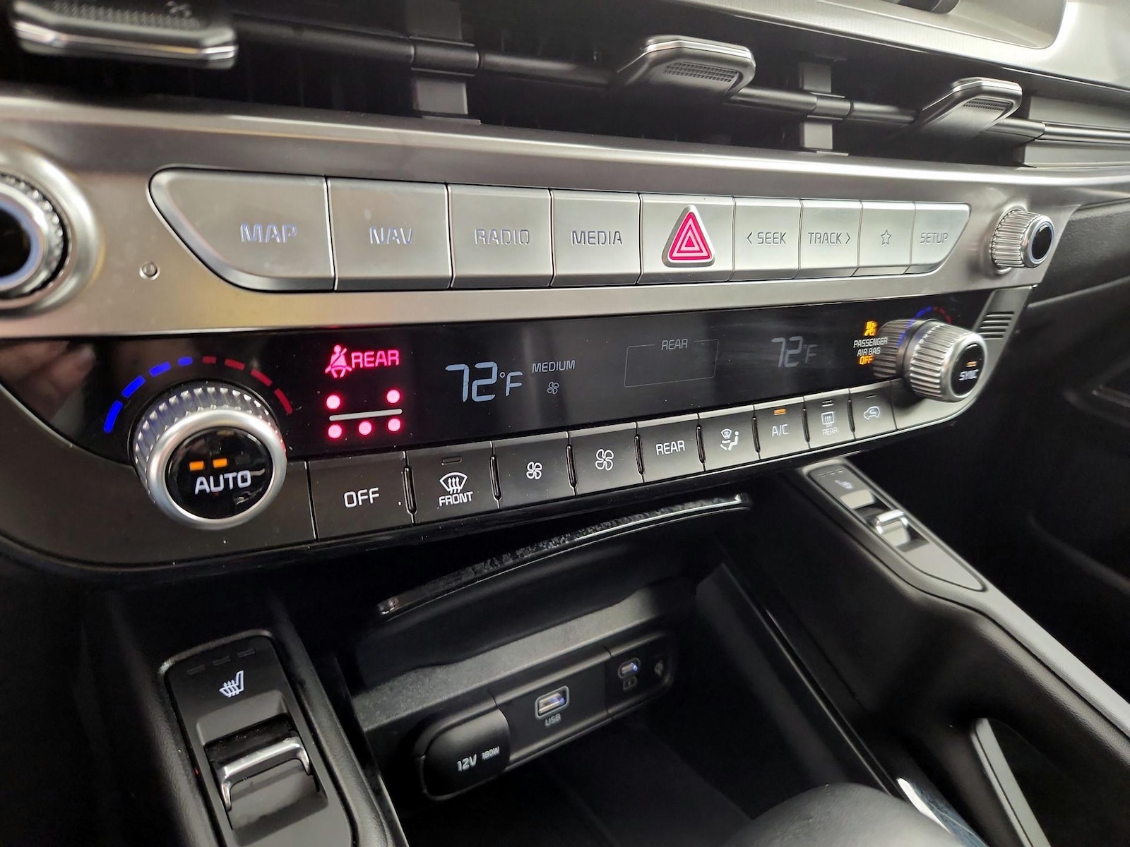 2025 Kia Telluride S - Photo 18