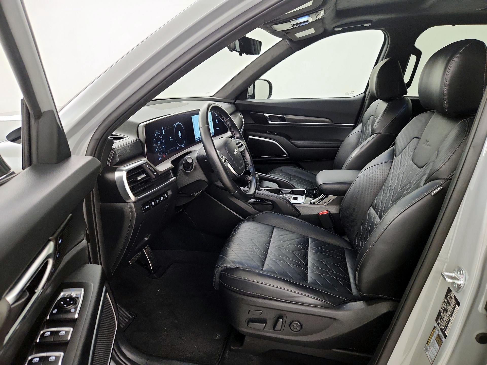 Thumbnail: 2023 Kia Telluride - 11