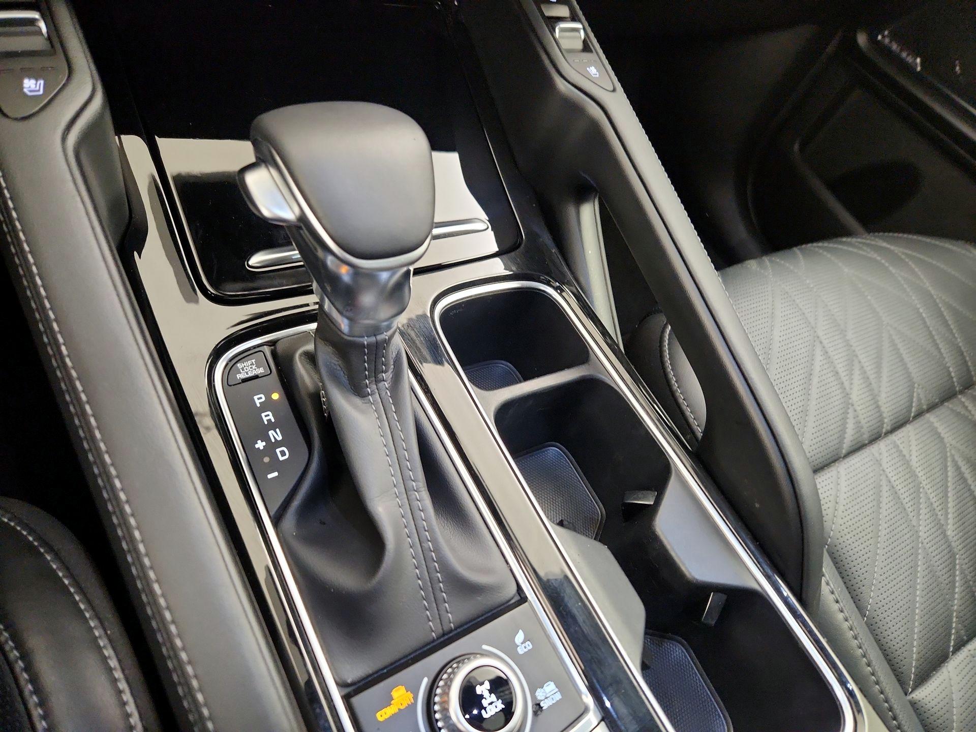 Thumbnail: 2023 Kia Telluride - 18