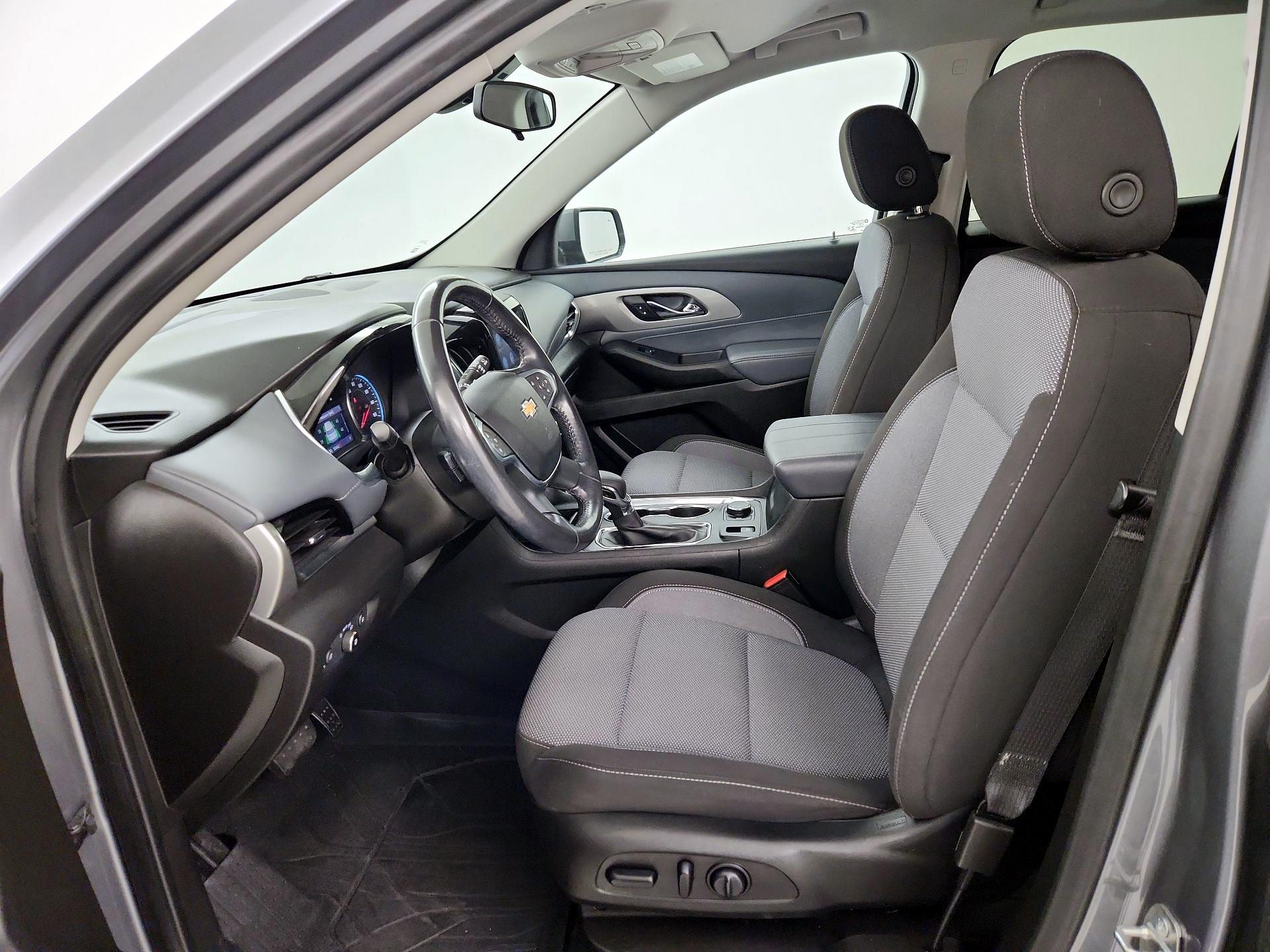 Thumbnail: 2021 Chevrolet Traverse - 11