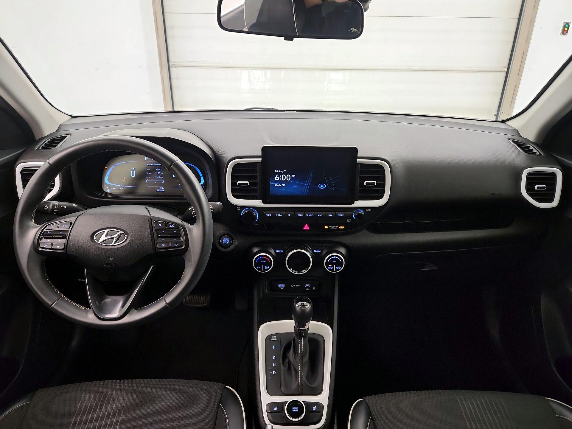 Thumbnail: 2023 Hyundai Venue - 9
