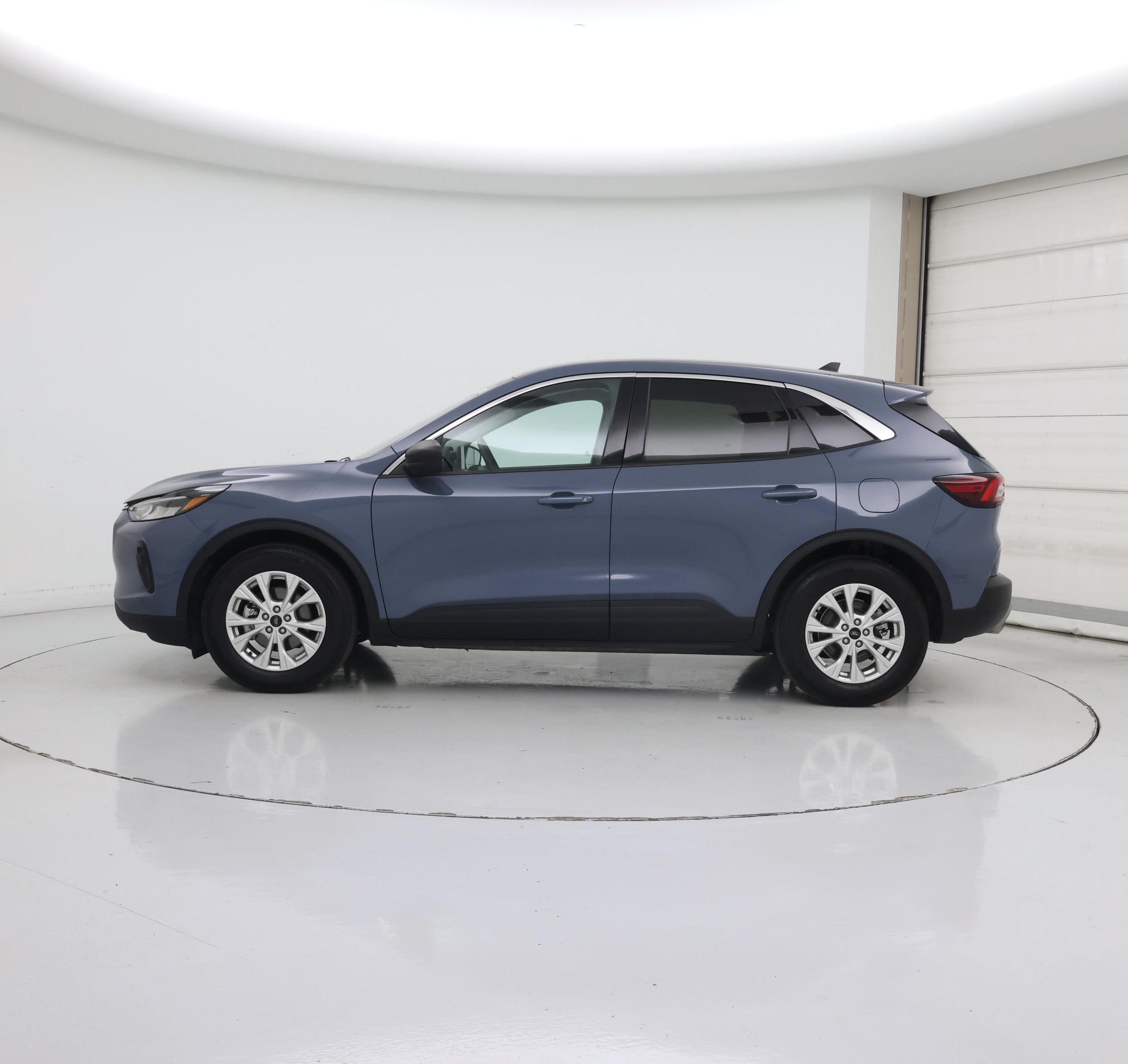 Thumbnail: 2024 Ford Escape - 3