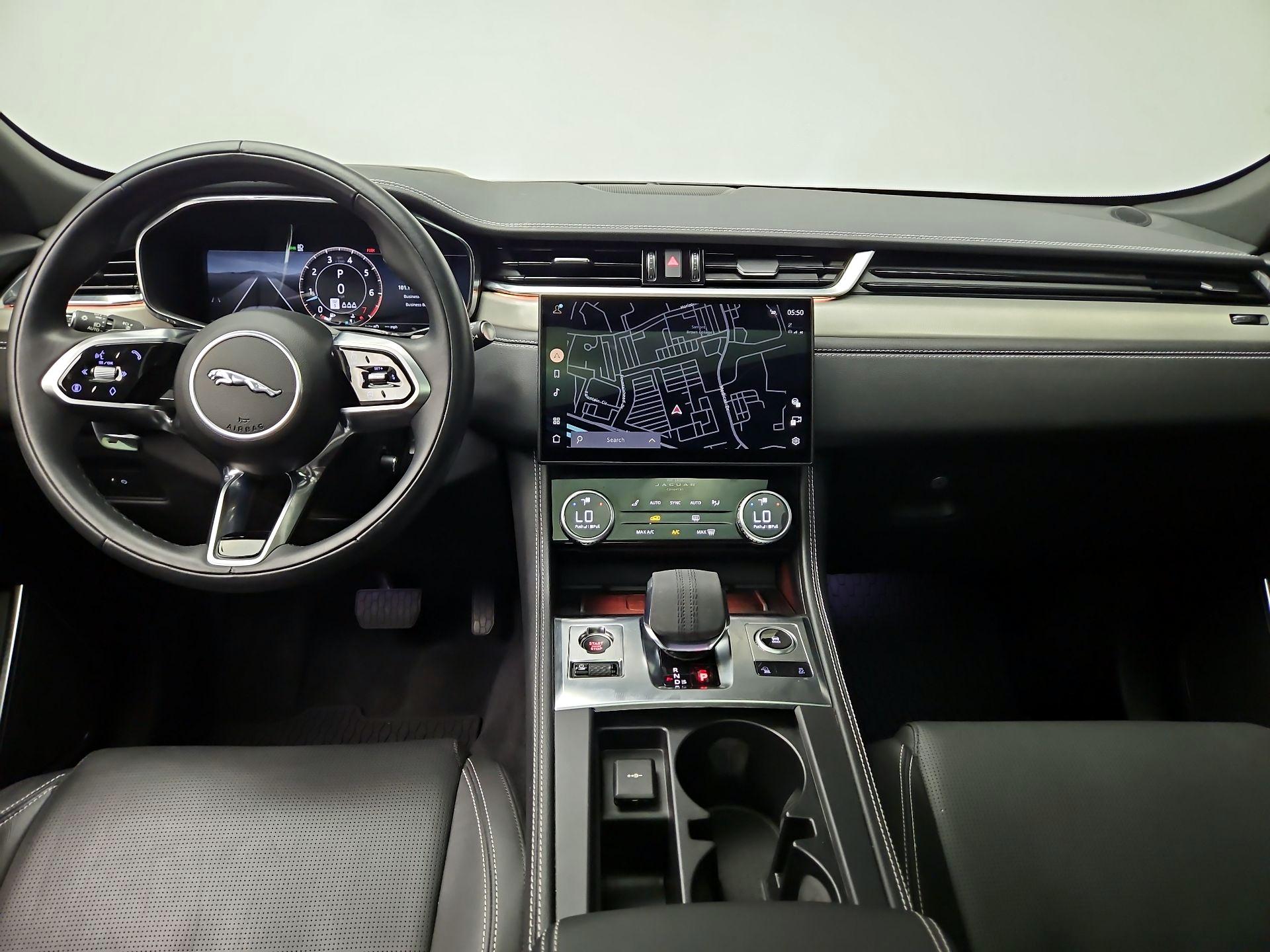 Thumbnail: 2025 Jaguar F-Pace - 9