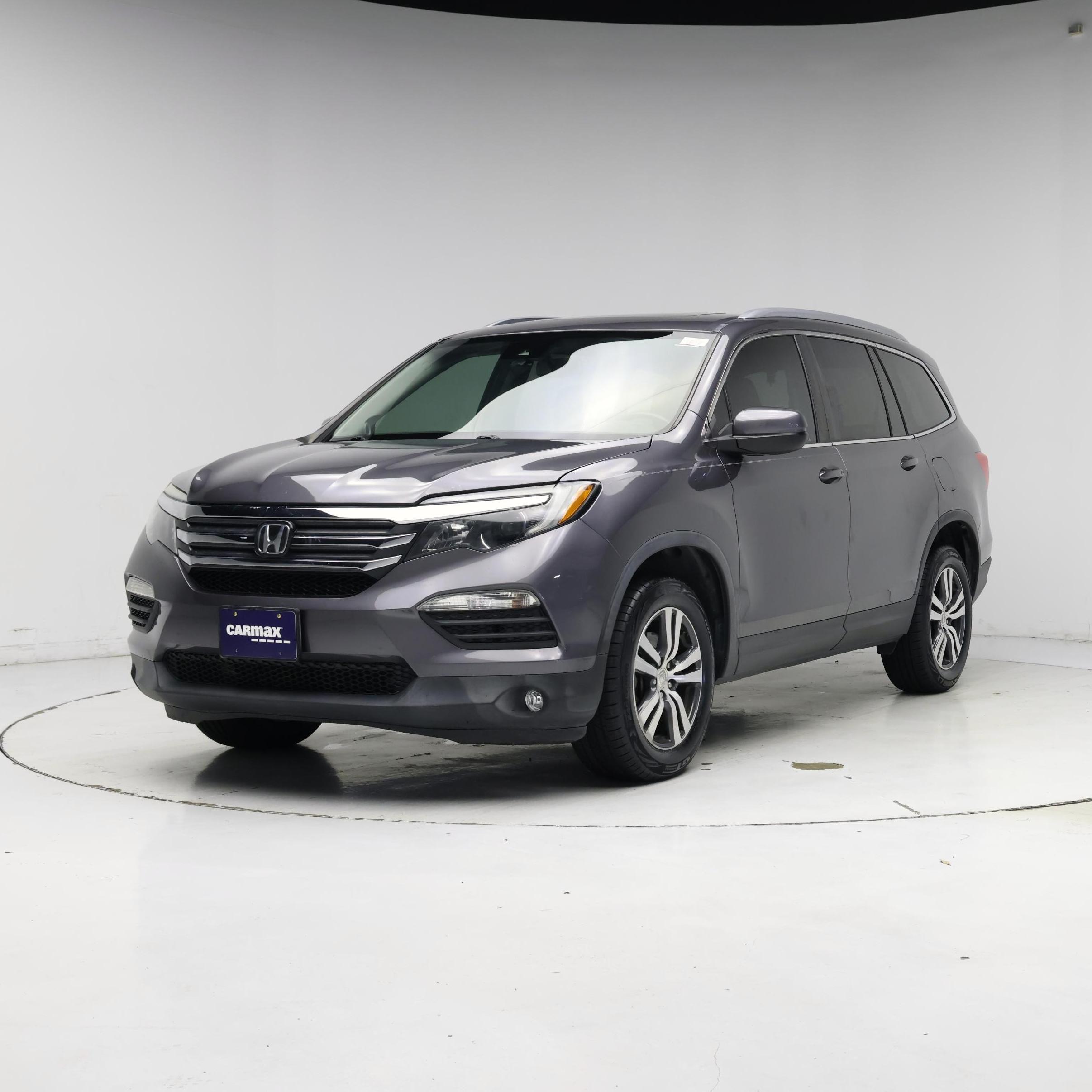 Thumbnail: 2017 Honda Pilot - 4