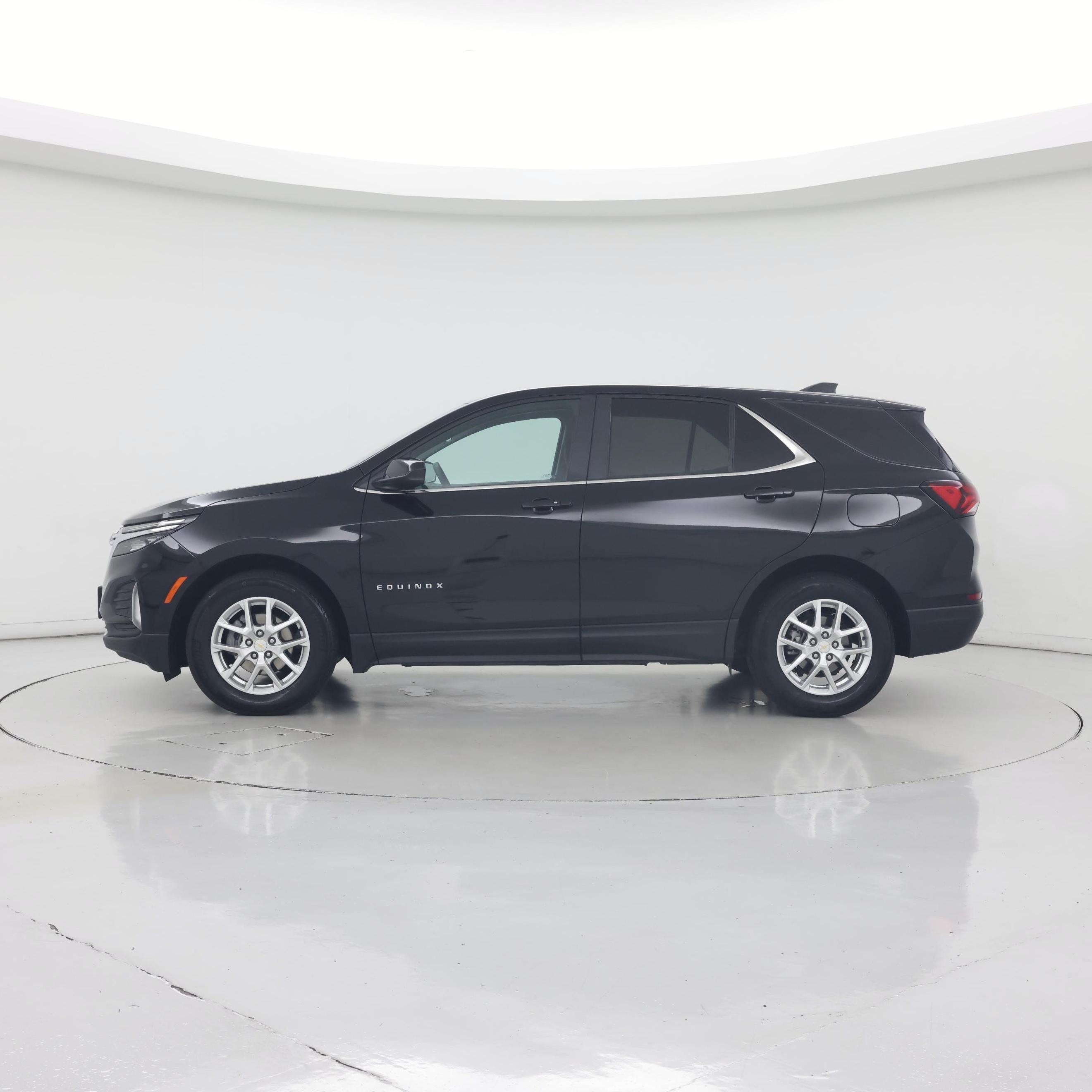 Thumbnail: 2024 Chevrolet Equinox - 3