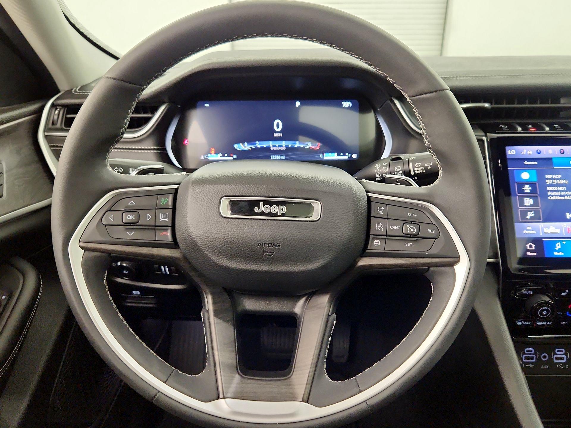 Thumbnail: 2023 Jeep Grand Cherokee - 10