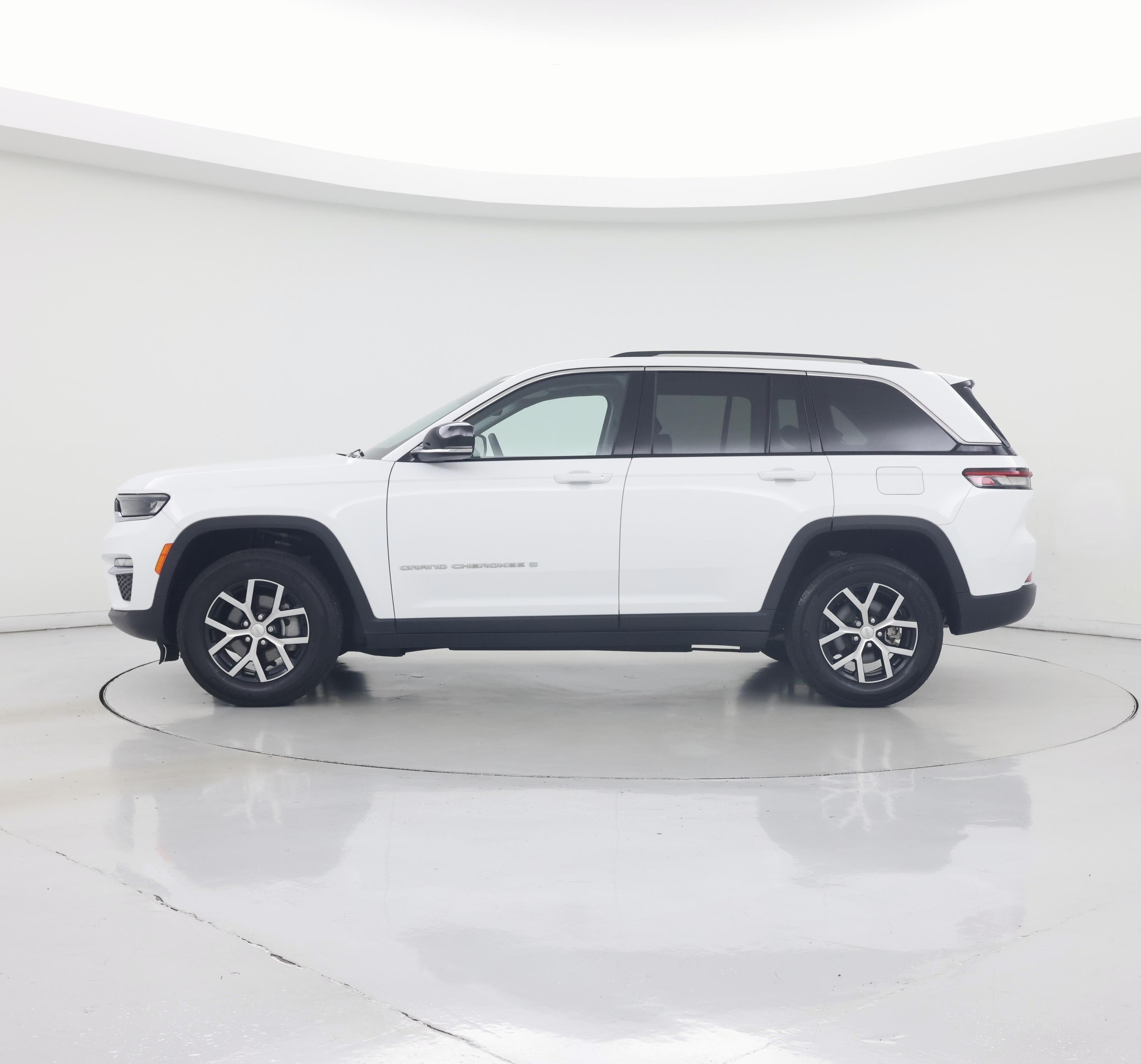 Thumbnail: 2023 Jeep Grand Cherokee - 3