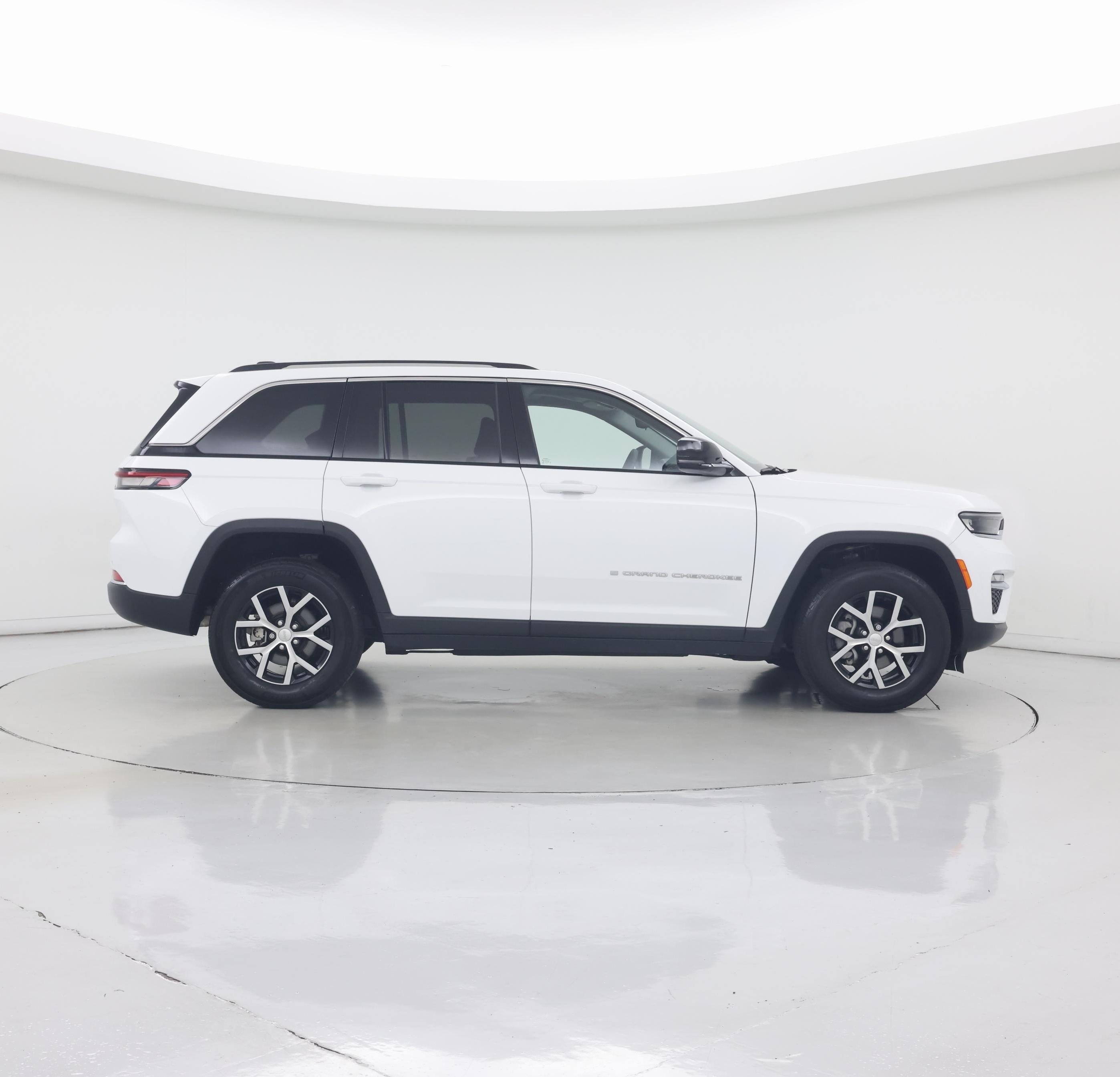 Thumbnail: 2023 Jeep Grand Cherokee - 7