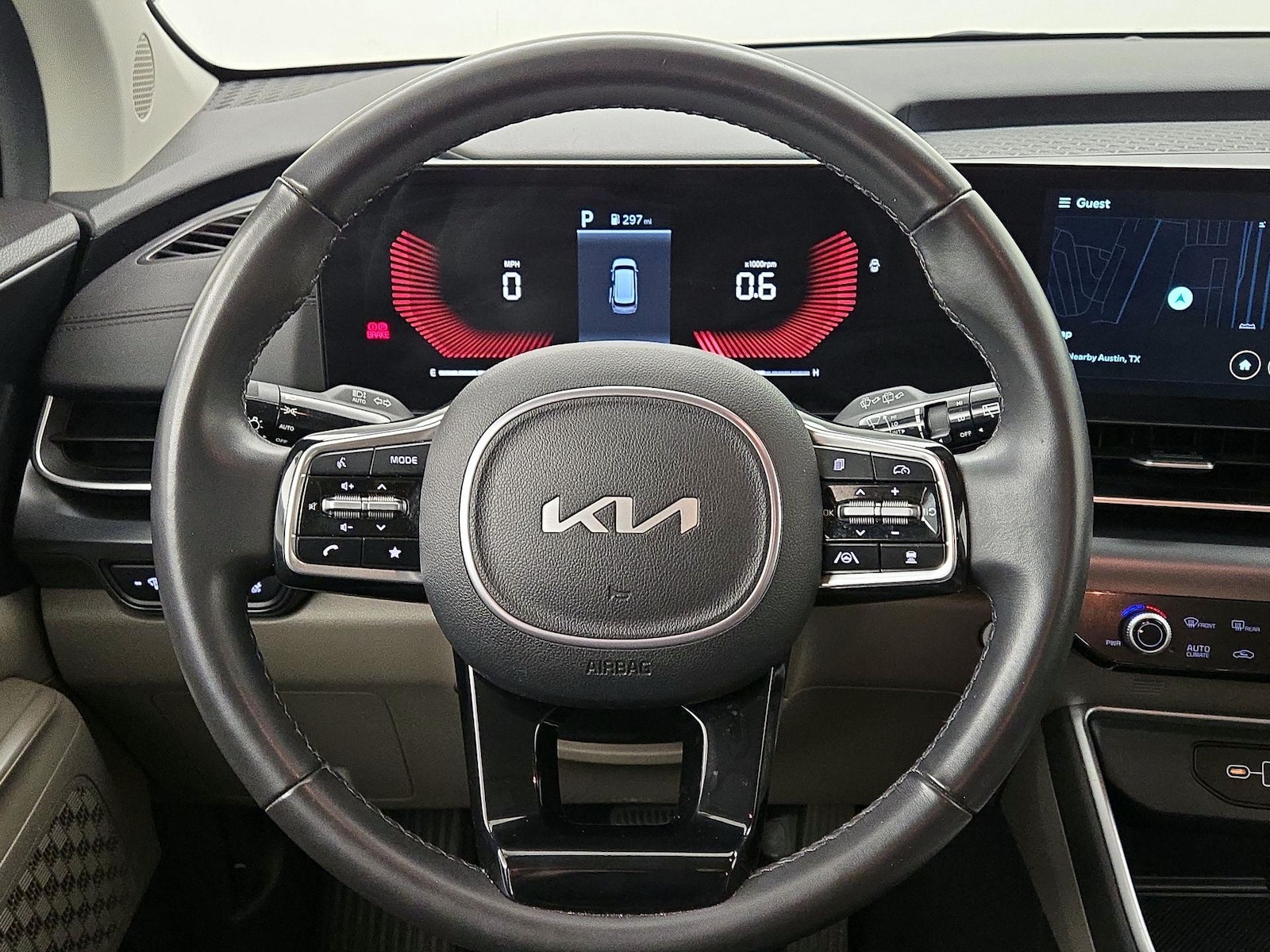 2025 Kia Carnival LXS - Photo 11