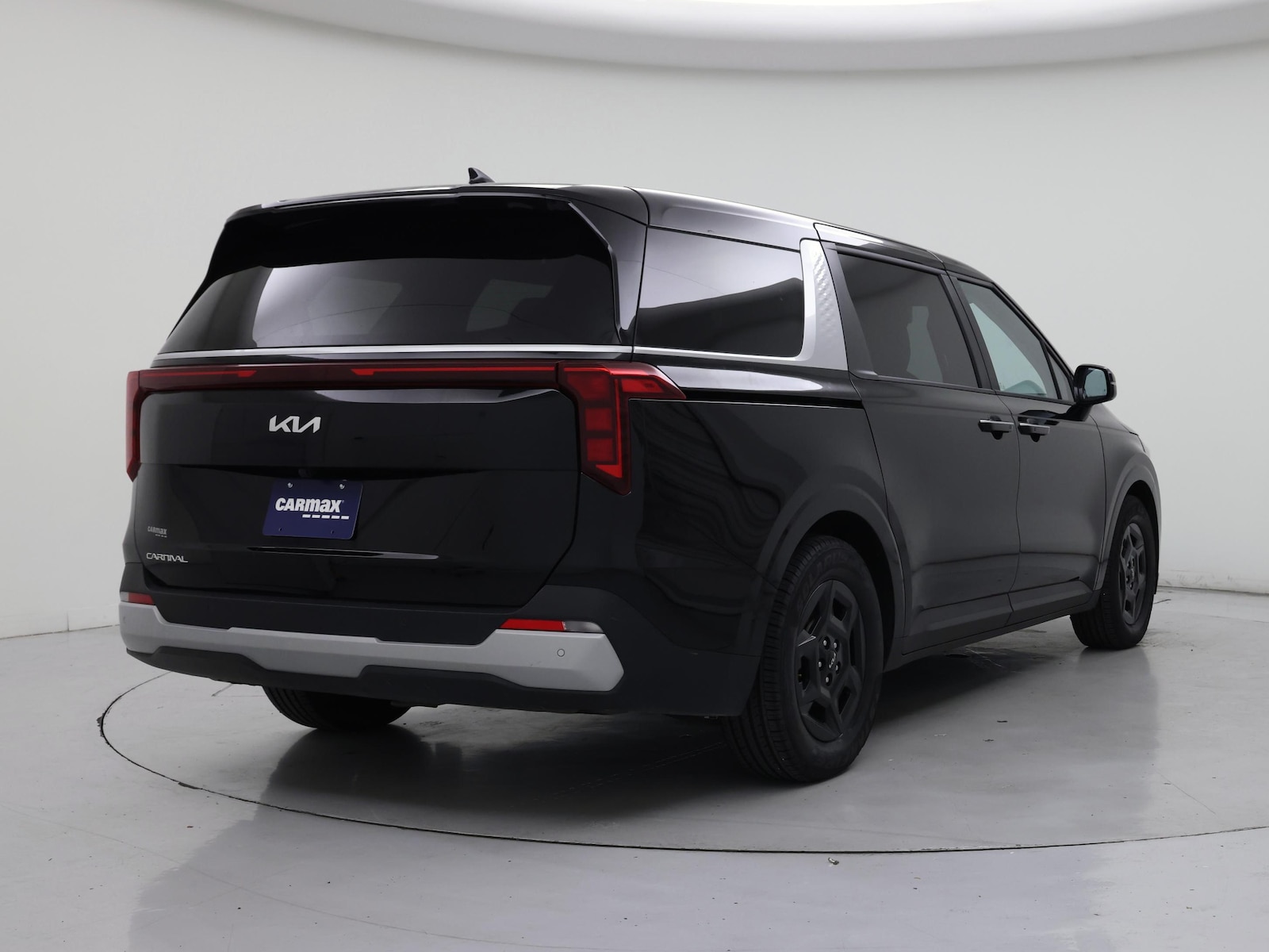 2025 Kia Carnival LXS - Photo 9