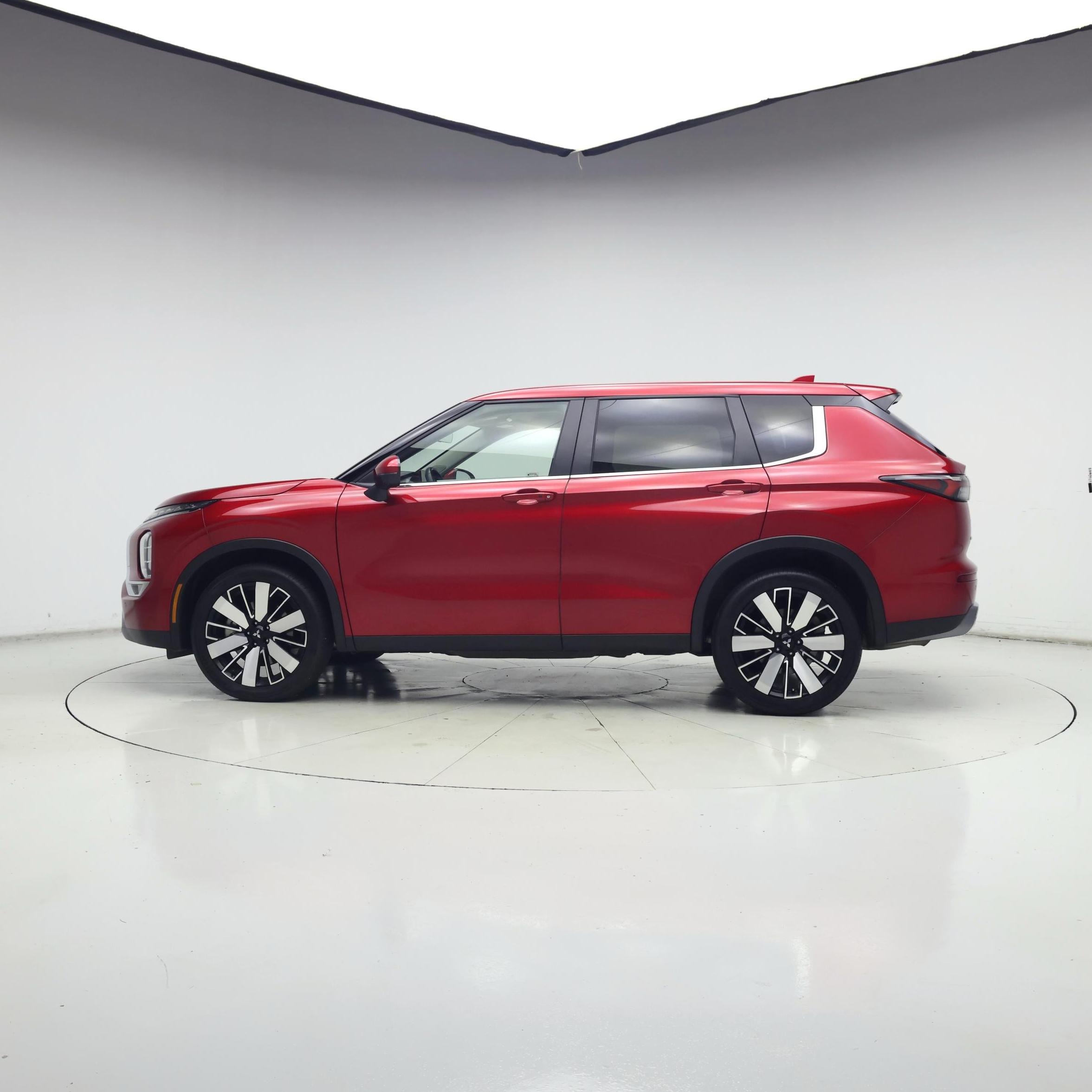 Thumbnail: 2025 Mitsubishi Outlander - 3