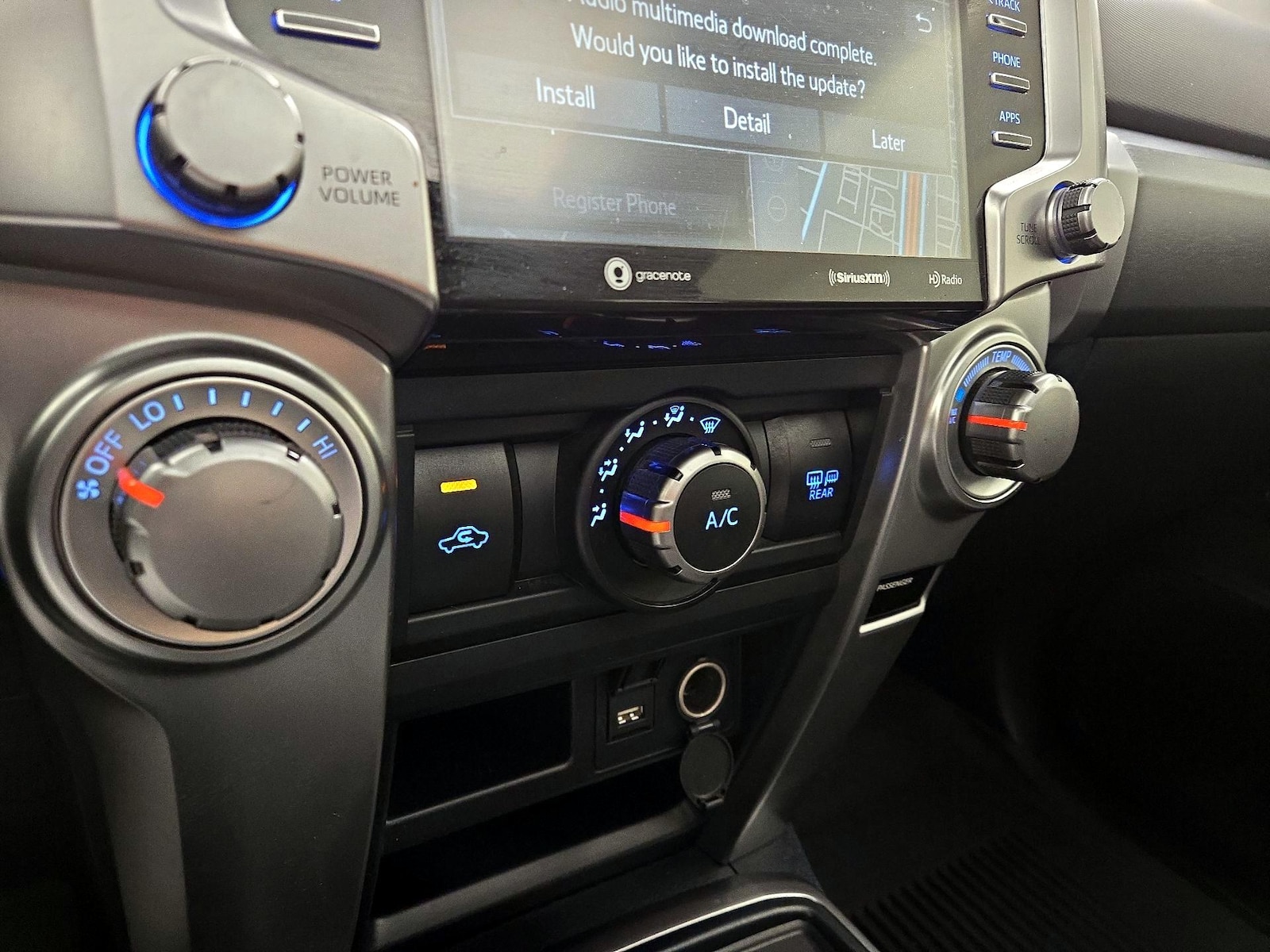 2023 Toyota 4Runner SR5 Premium - Photo 18