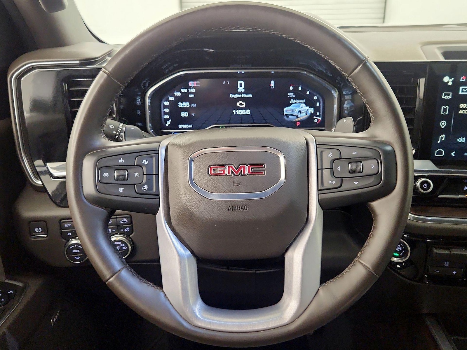 2025 GMC Sierra 1500 SLT - Photo 11