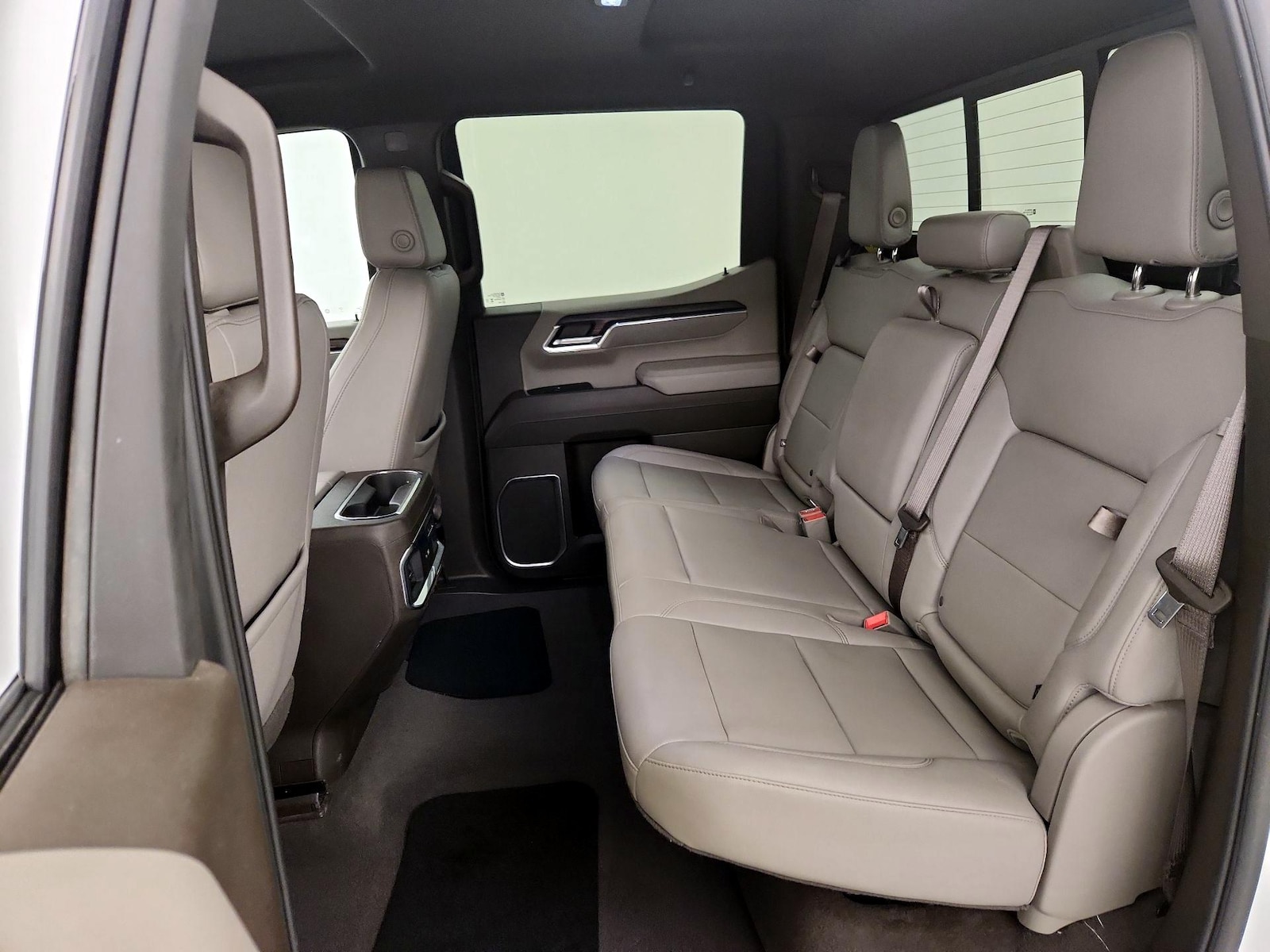 2025 GMC Sierra 1500 SLT - Photo 21