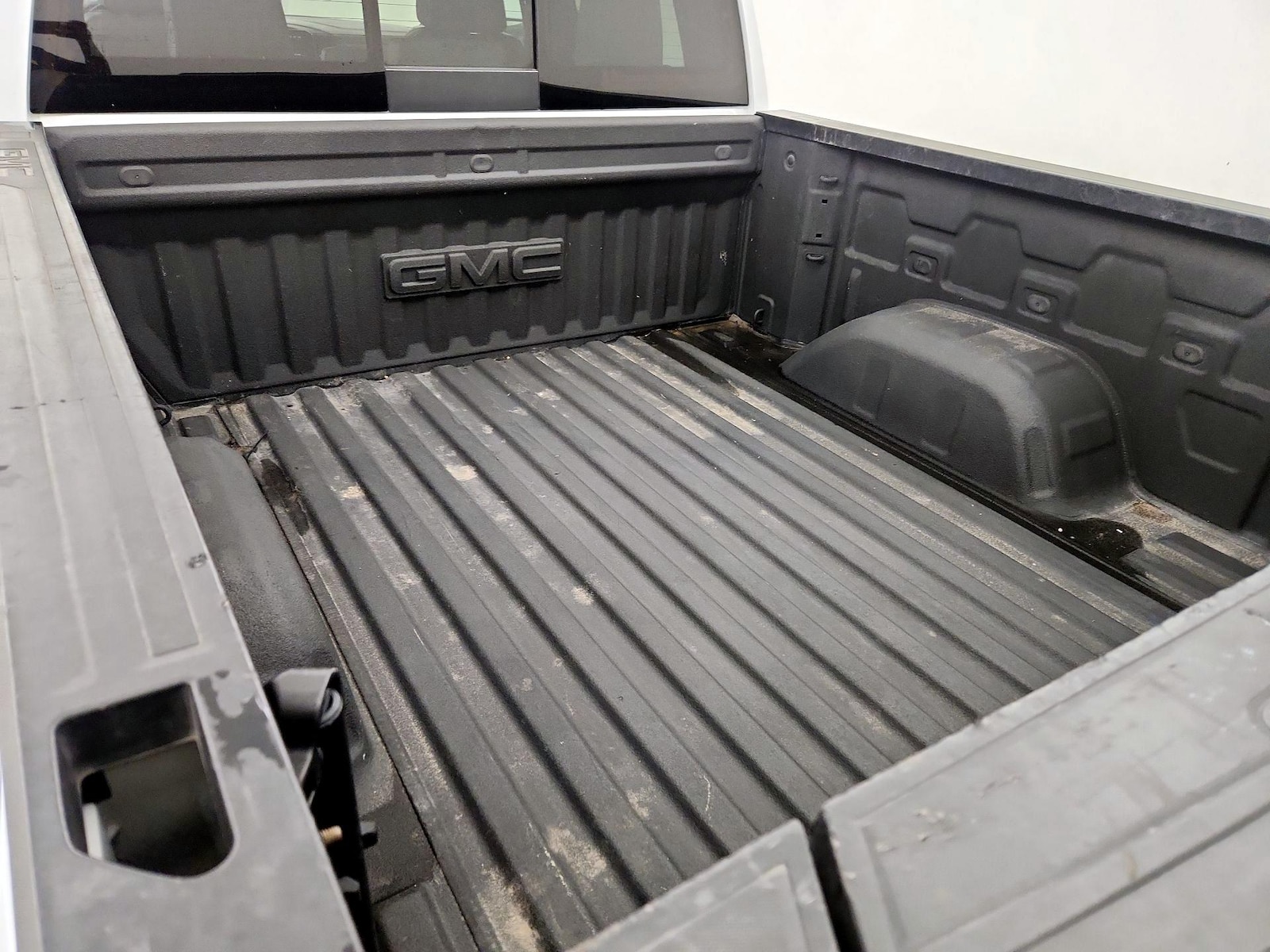 2025 GMC Sierra 1500 SLT - Photo 22