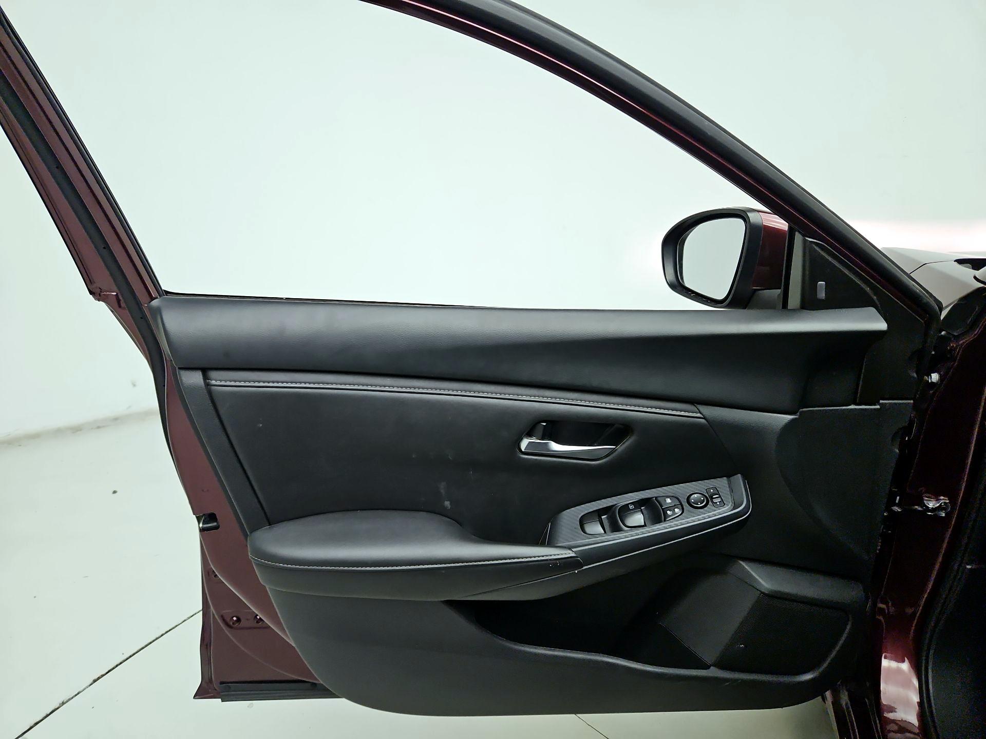 Thumbnail: 2025 Nissan Sentra - 12