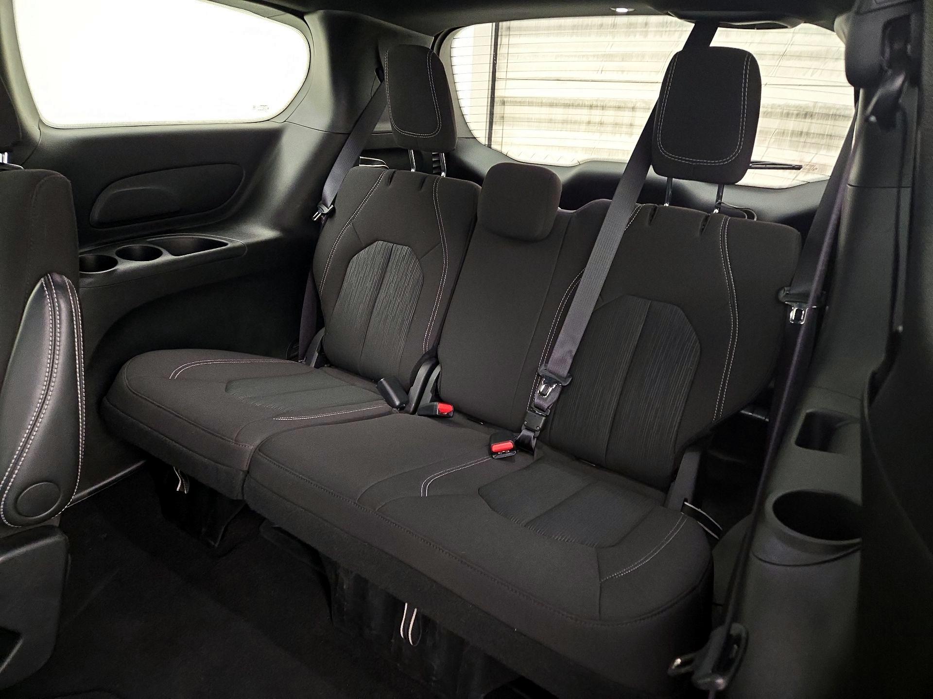 Thumbnail: 2024 Chrysler Pacifica - 20