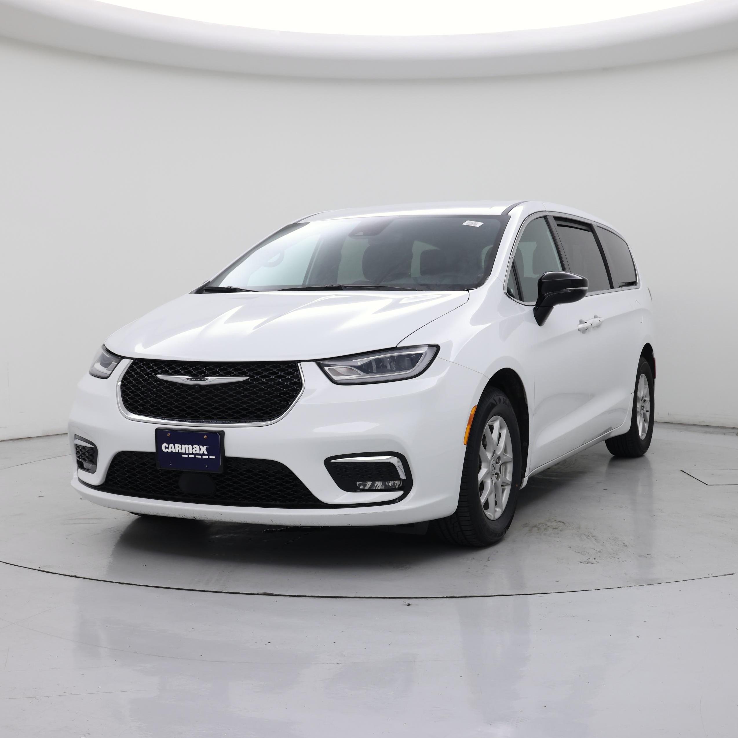 Thumbnail: 2024 Chrysler Pacifica - 4