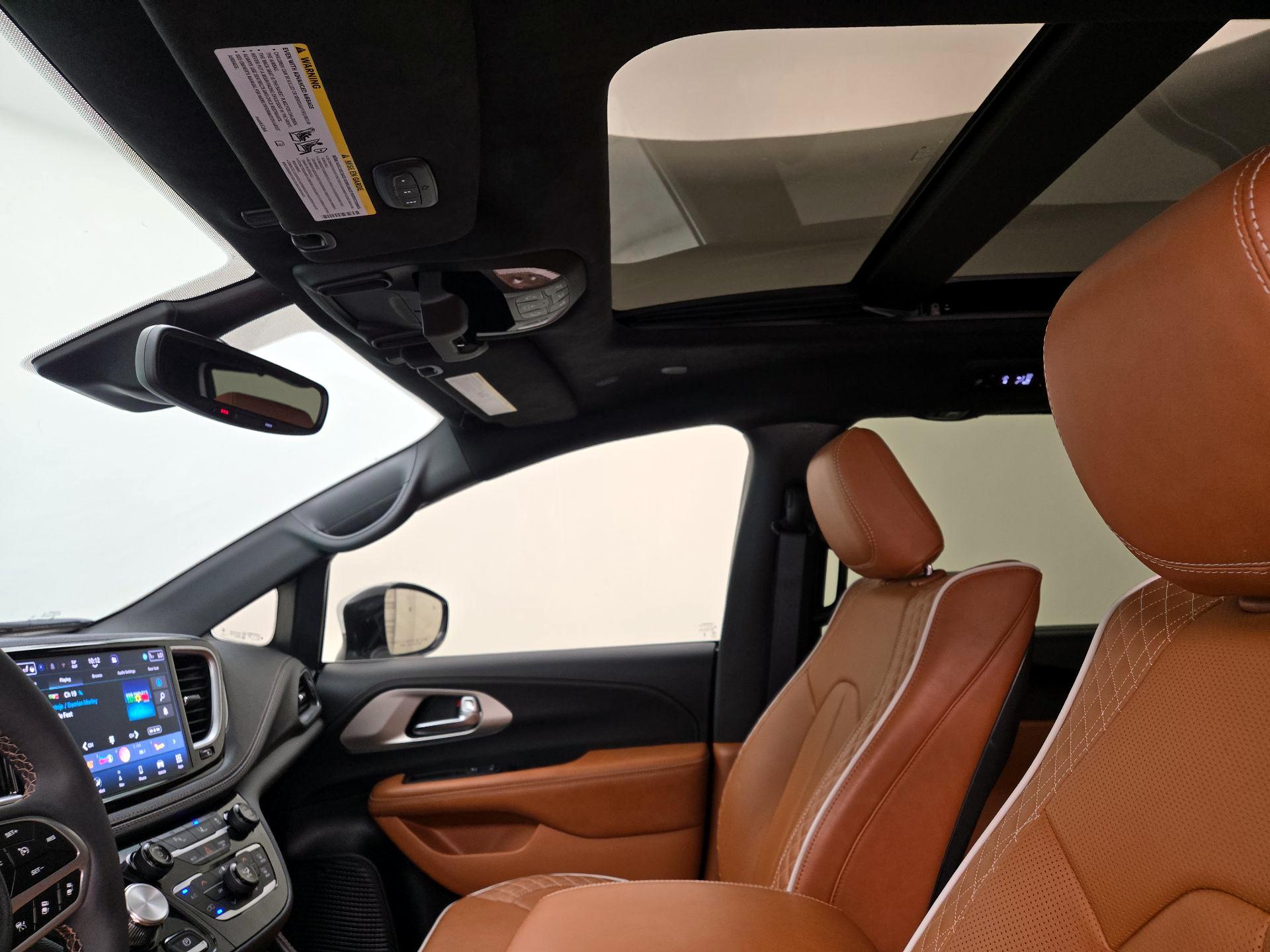 Thumbnail: 2025 Chrysler Pacifica - 20