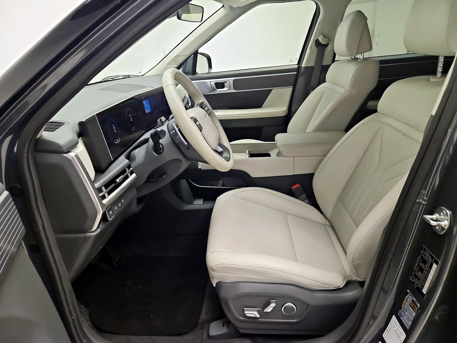 2025 Hyundai Santa Fe SEL - Photo 12