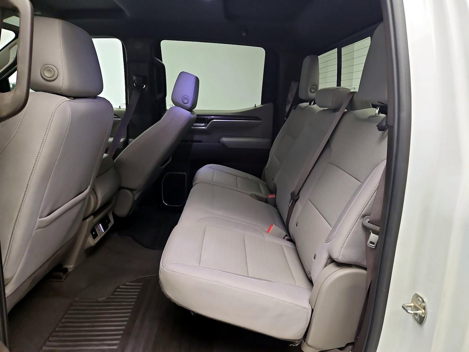 2022 Chevrolet Silverado 1500 LT - Photo 18
