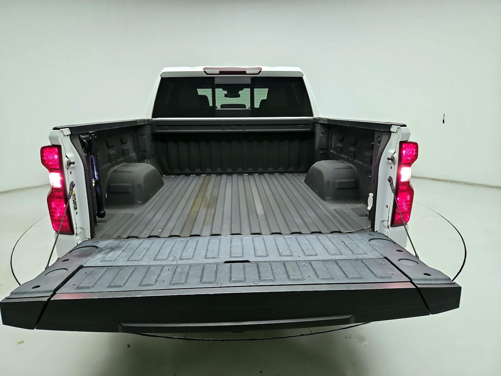 2022 Chevrolet Silverado 1500 LT - Photo 19