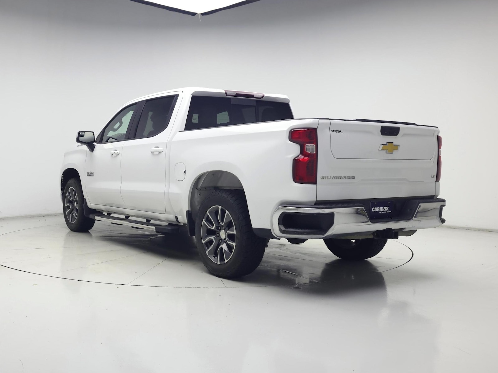 2022 Chevrolet Silverado 1500 LT - Photo 3