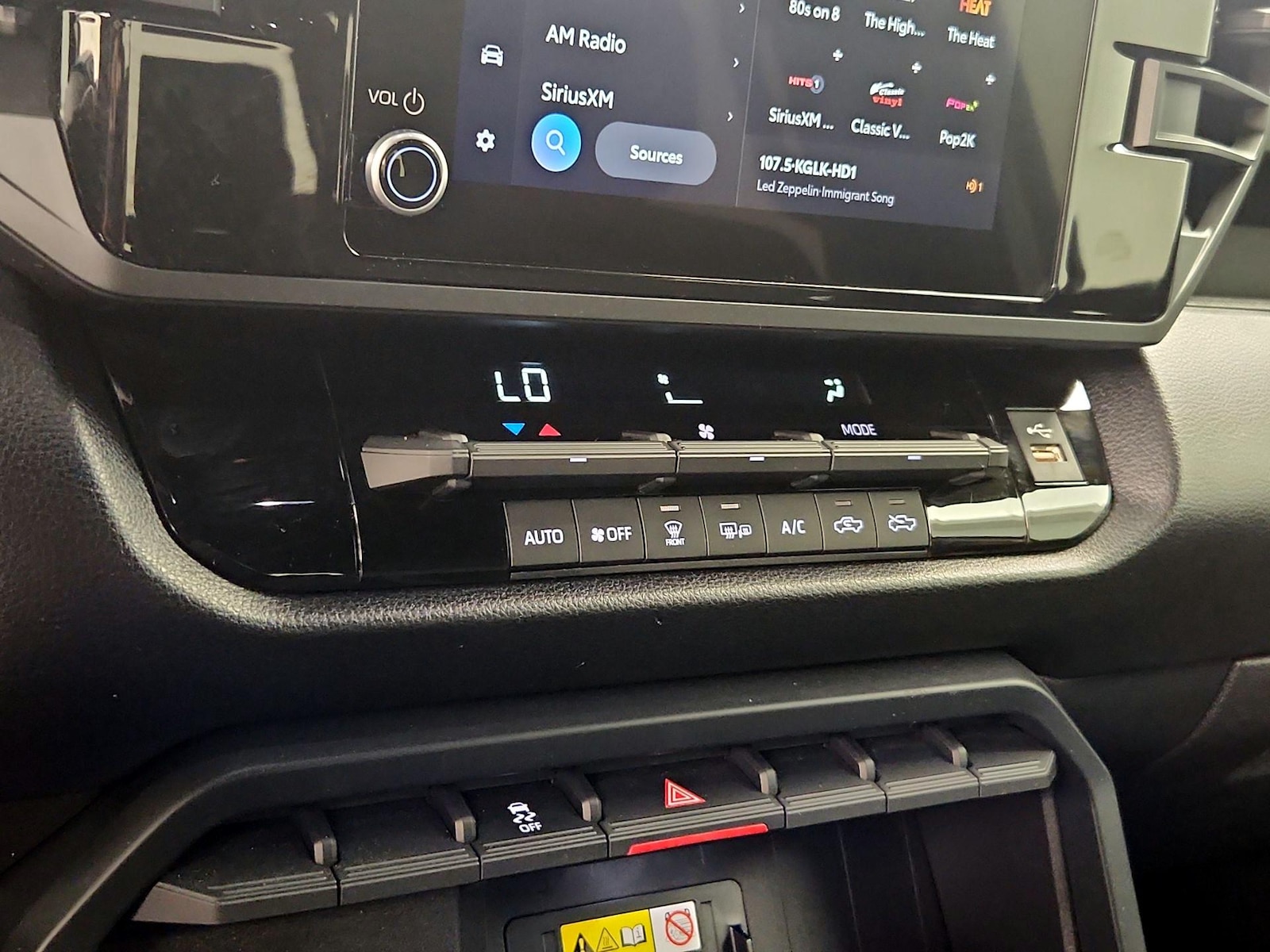 2025 Toyota Tundra SR5 - Photo 17