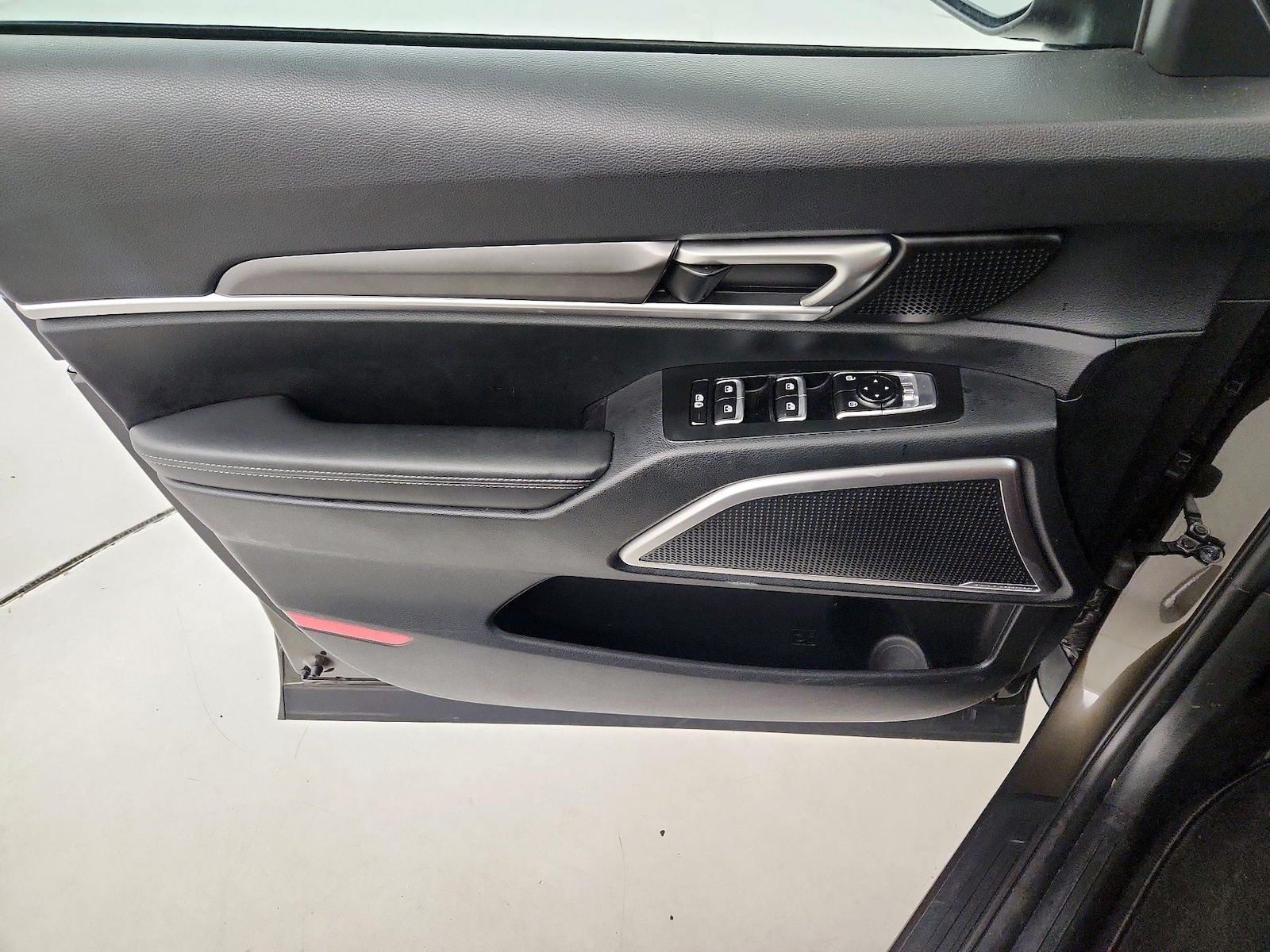2025 Kia Telluride S - Photo 13