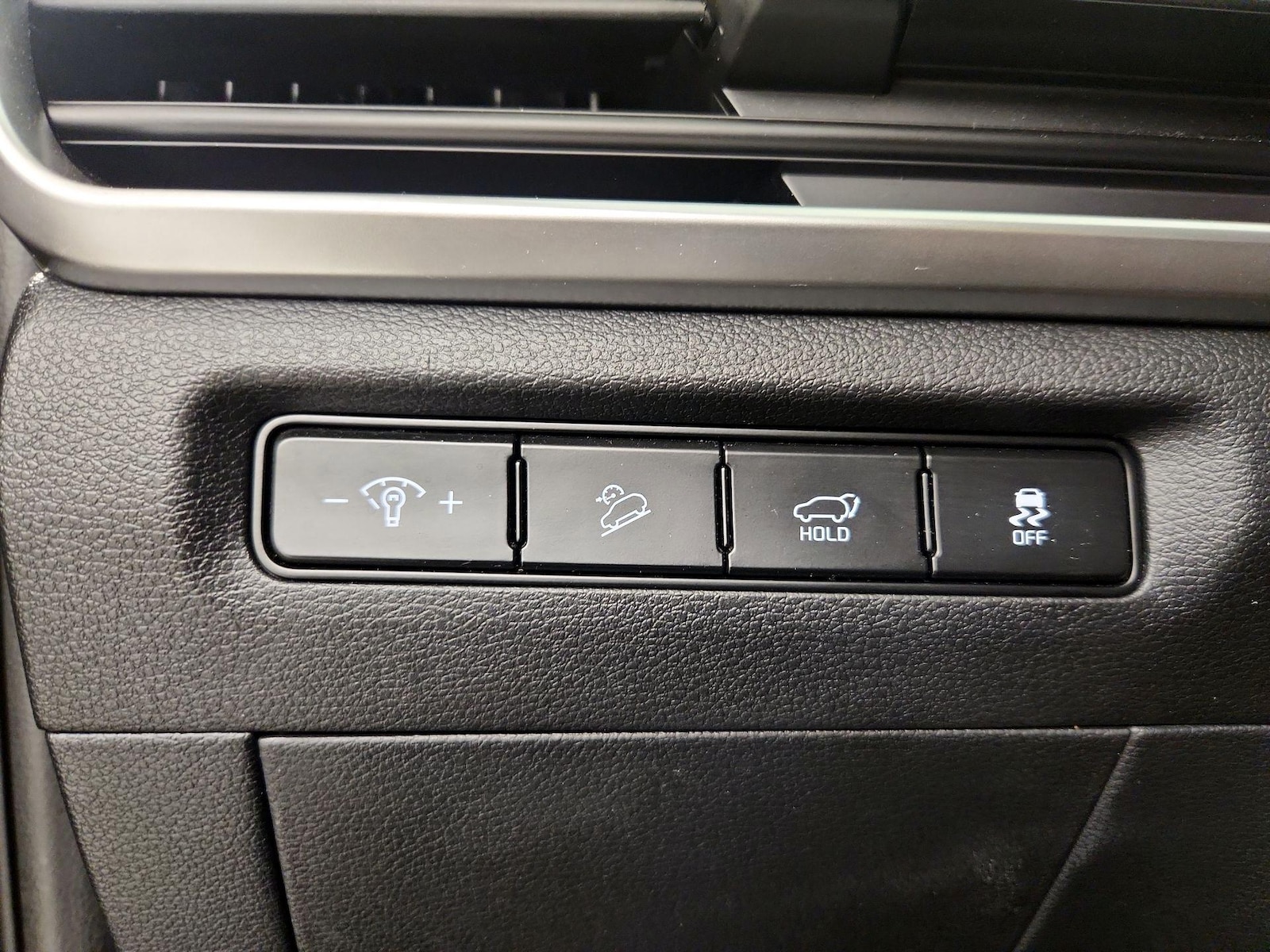 2025 Kia Telluride S - Photo 14