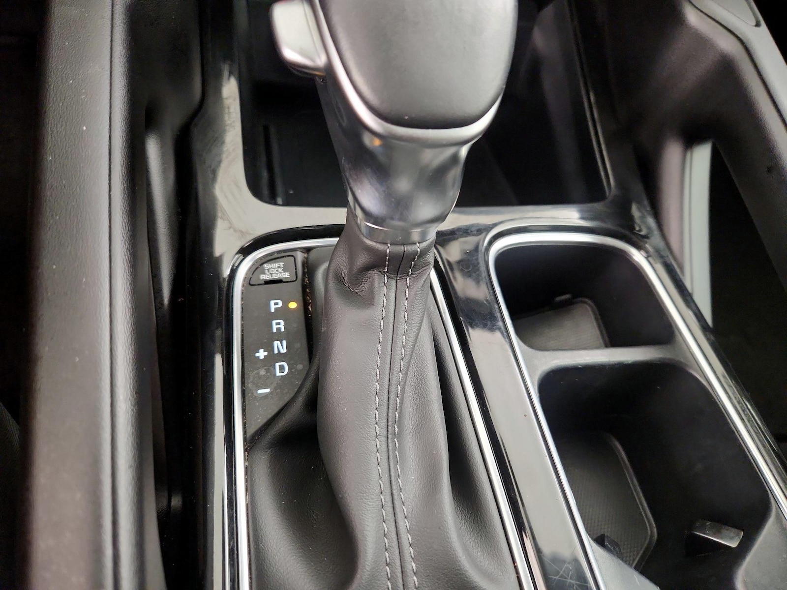 2025 Kia Telluride S - Photo 19