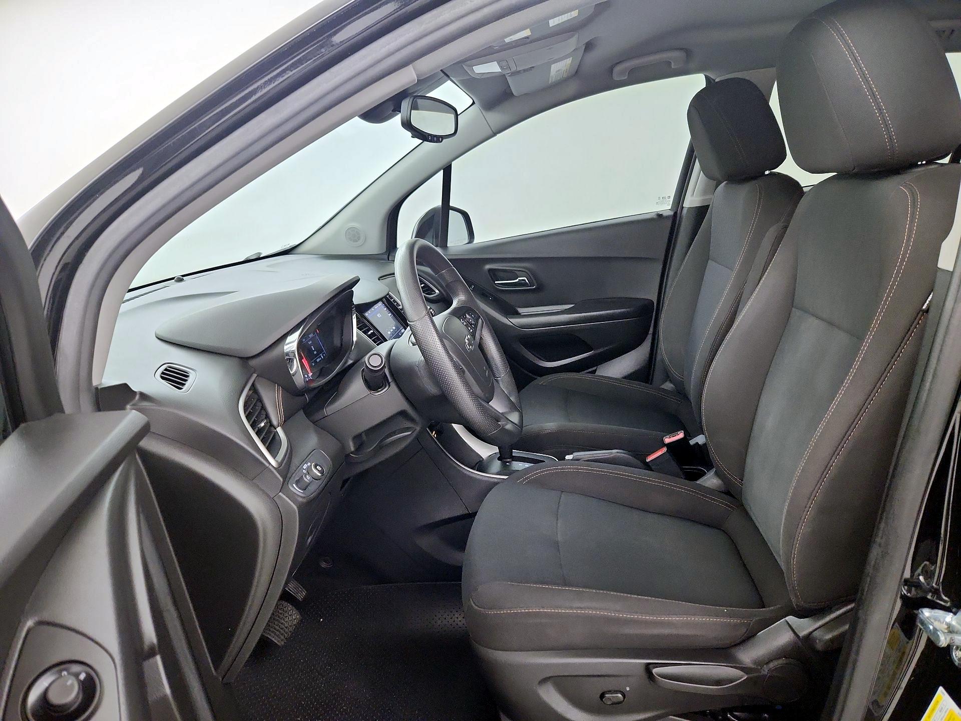 Thumbnail: 2022 Chevrolet Trax - 11