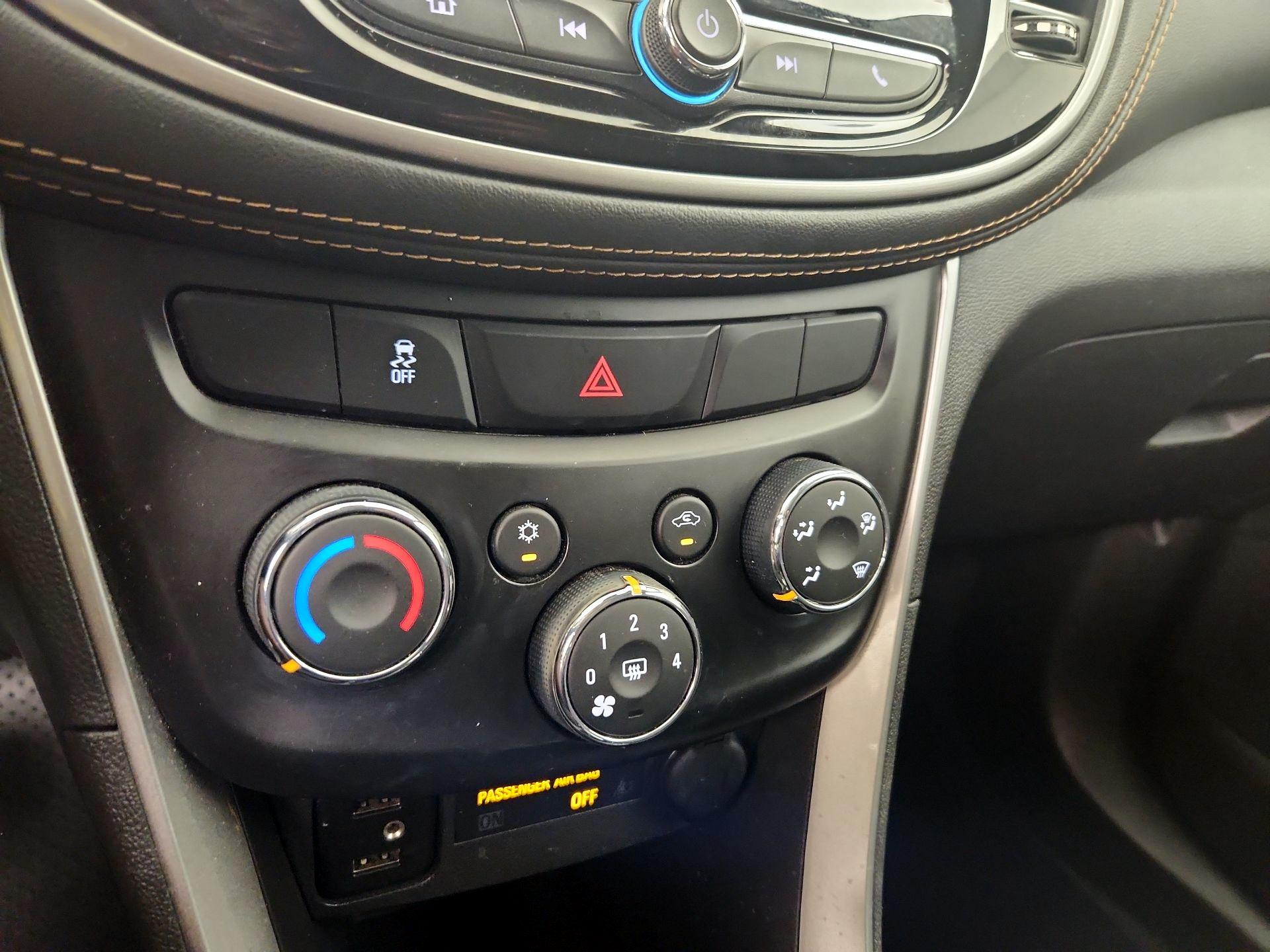 Thumbnail: 2022 Chevrolet Trax - 15