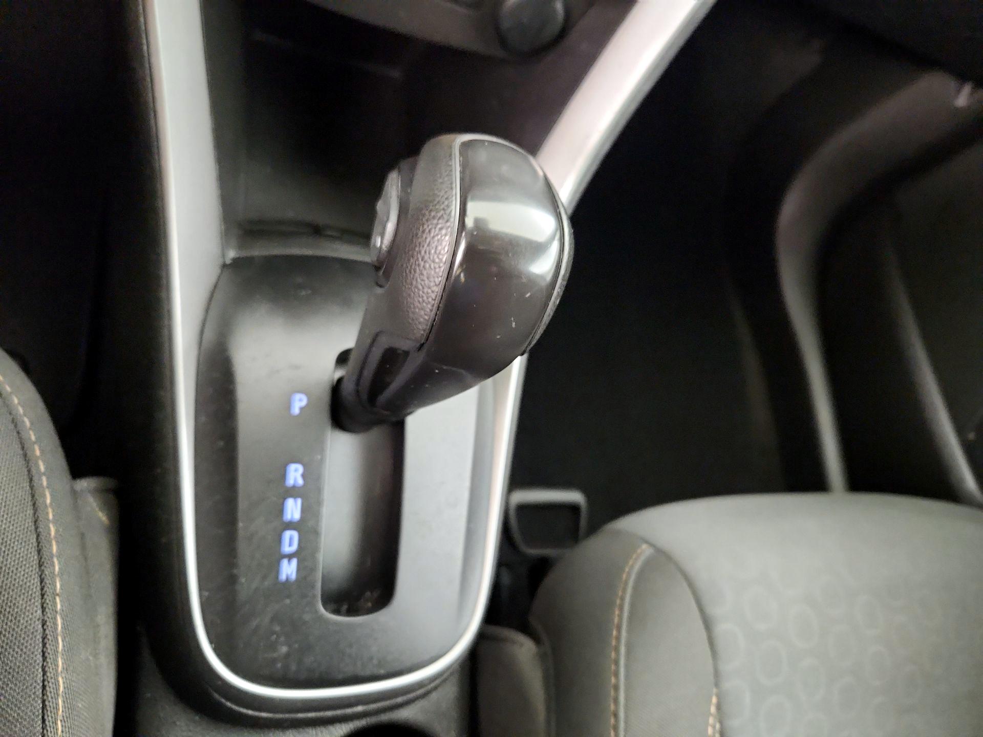 Thumbnail: 2022 Chevrolet Trax - 16