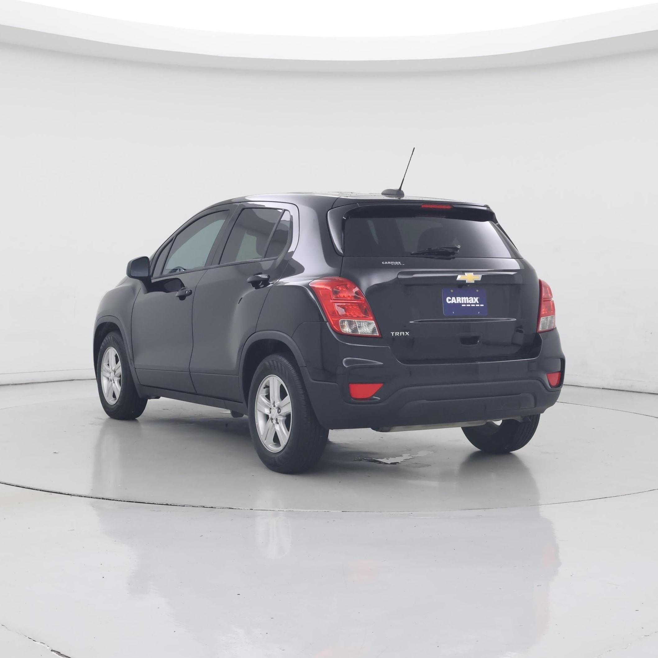 Thumbnail: 2022 Chevrolet Trax - 2