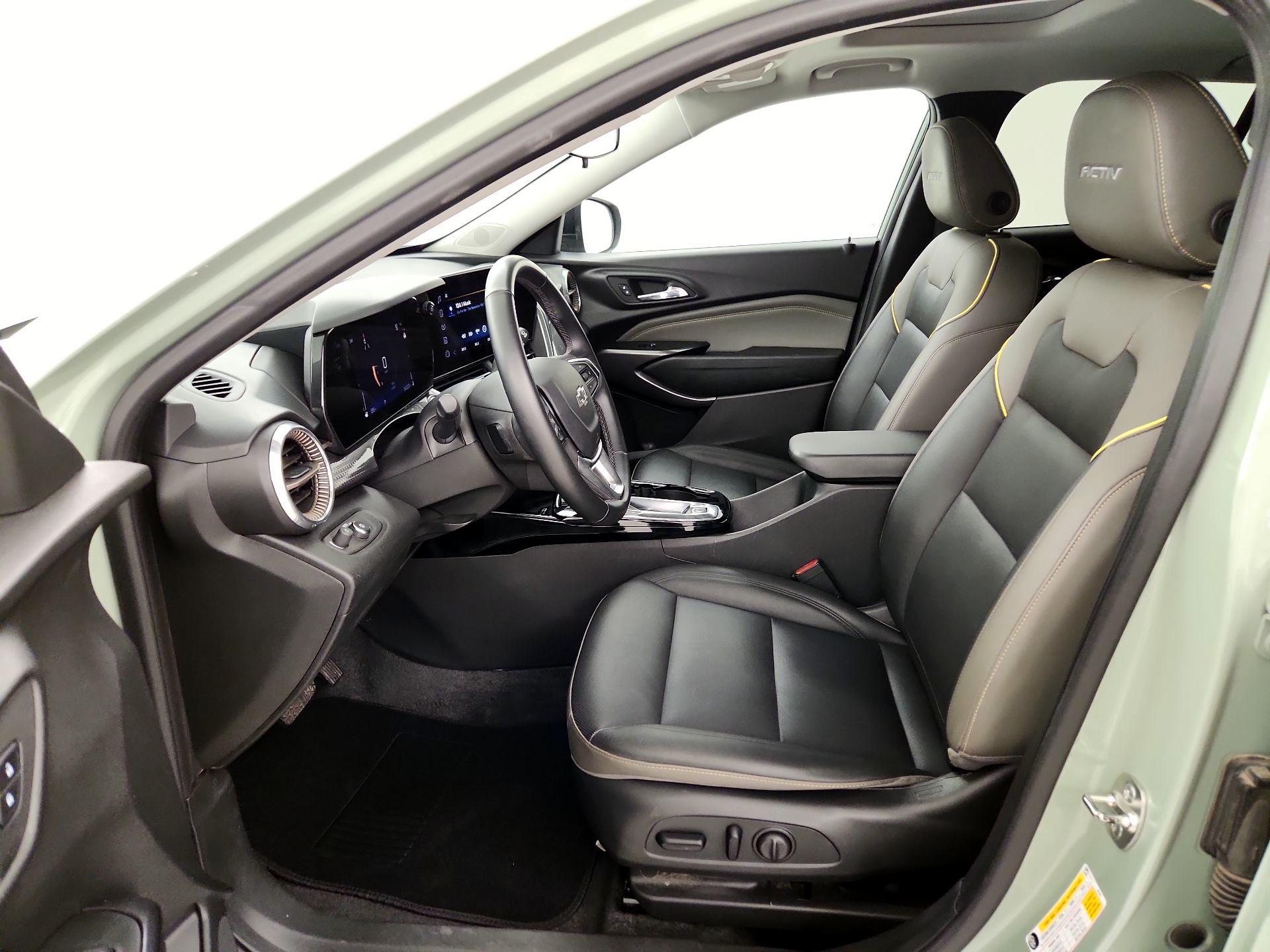 Thumbnail: 2024 Chevrolet Trax - 11